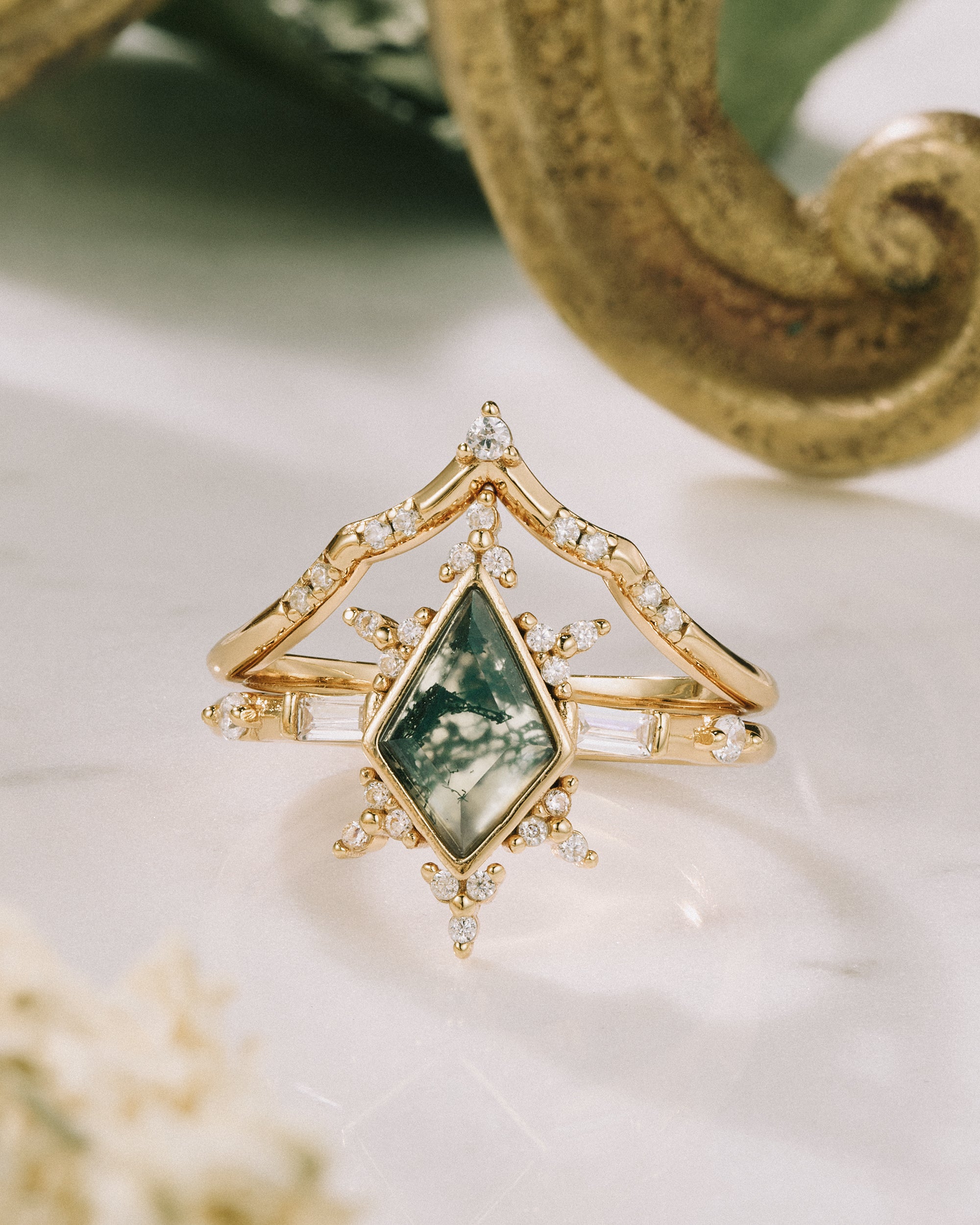 Polaris | Vintage Kite Cut Moss Agate Alternative Engagement Ring Set