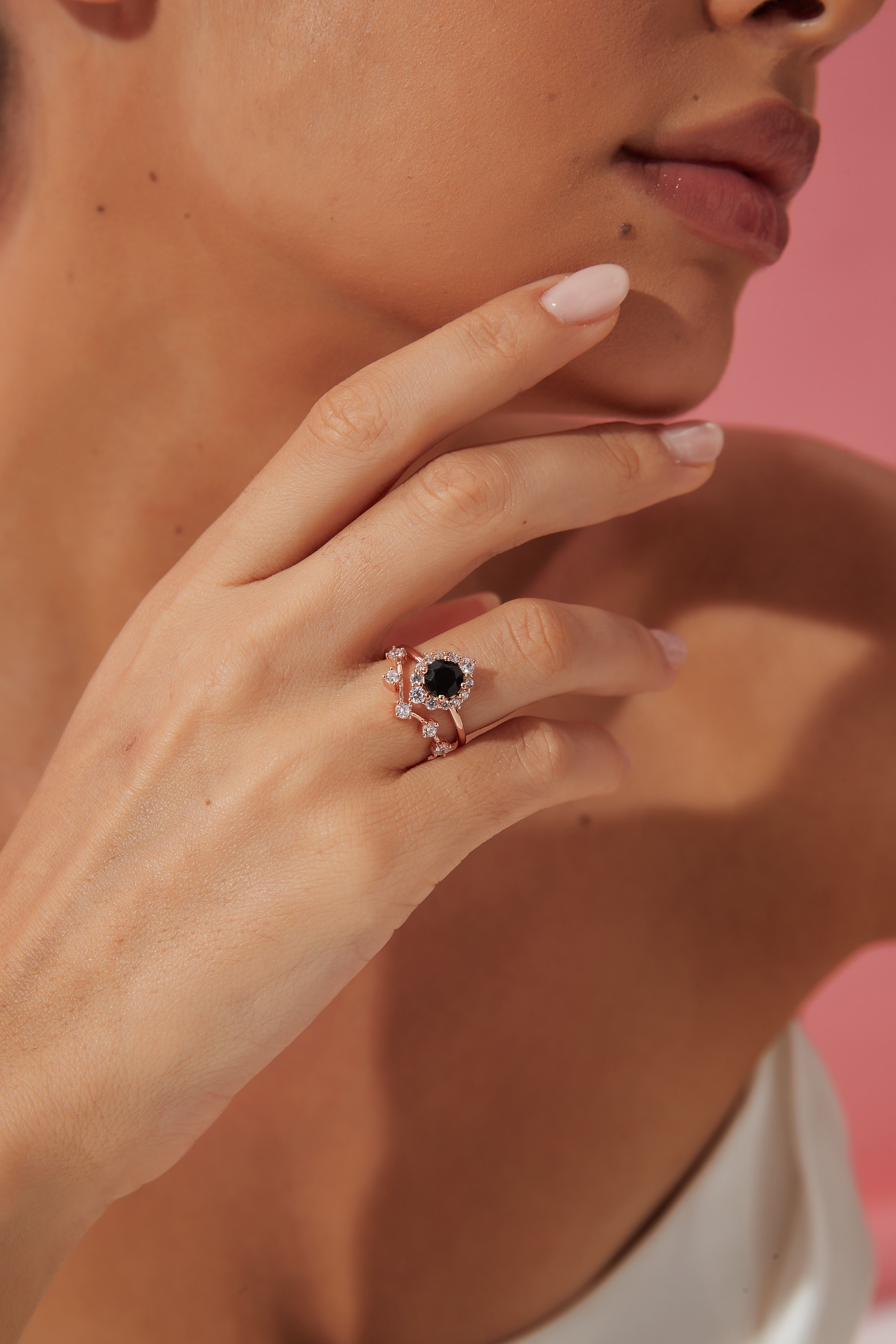 【Isolde】Unique Handmade Natural Black Onyx Engagement Ring 0.8ct Round Cut