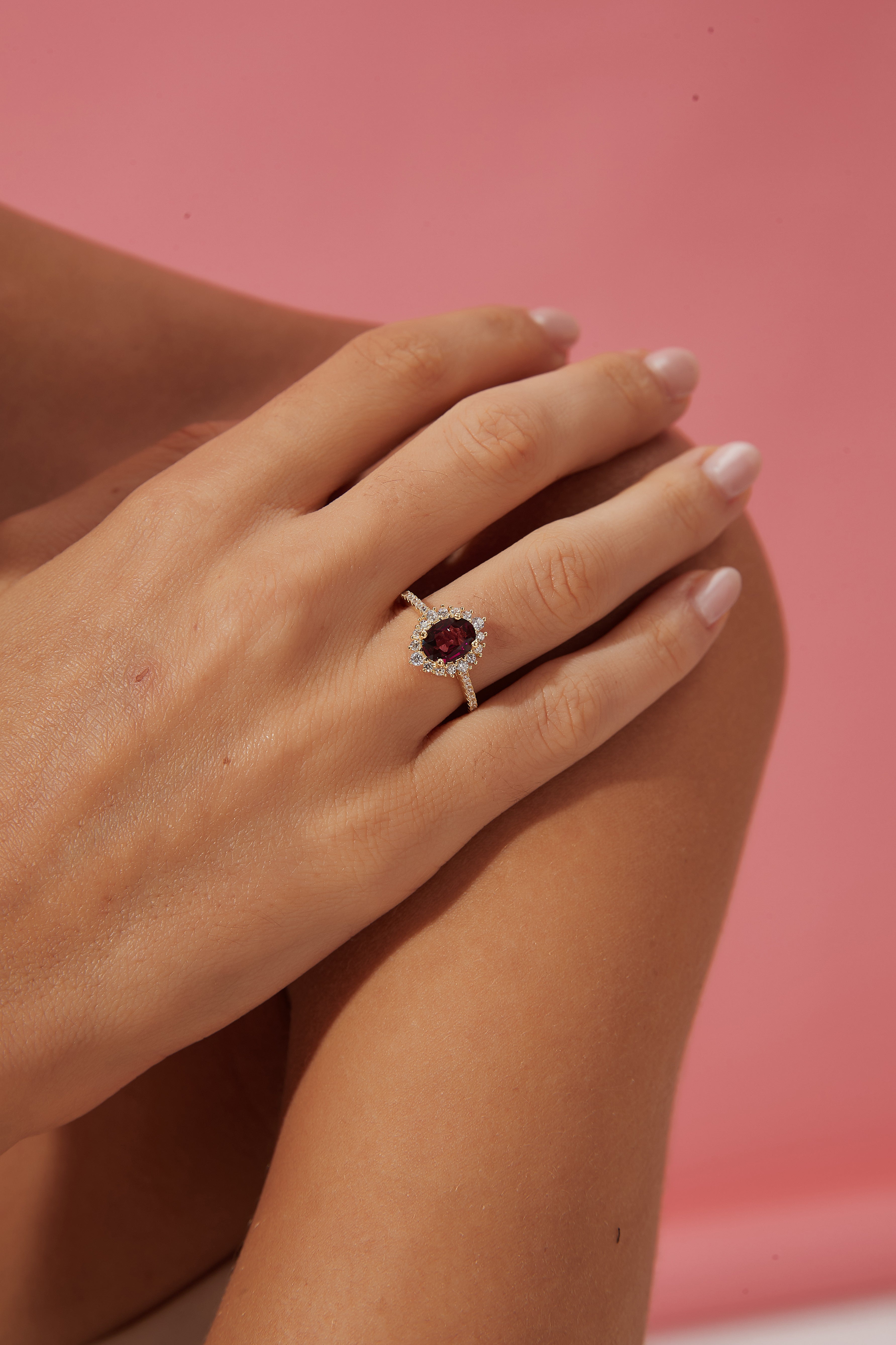 【Valencia】 Handmade Natural Rhodolite Garnet Engagement Ring 1.5ct Oval Shape