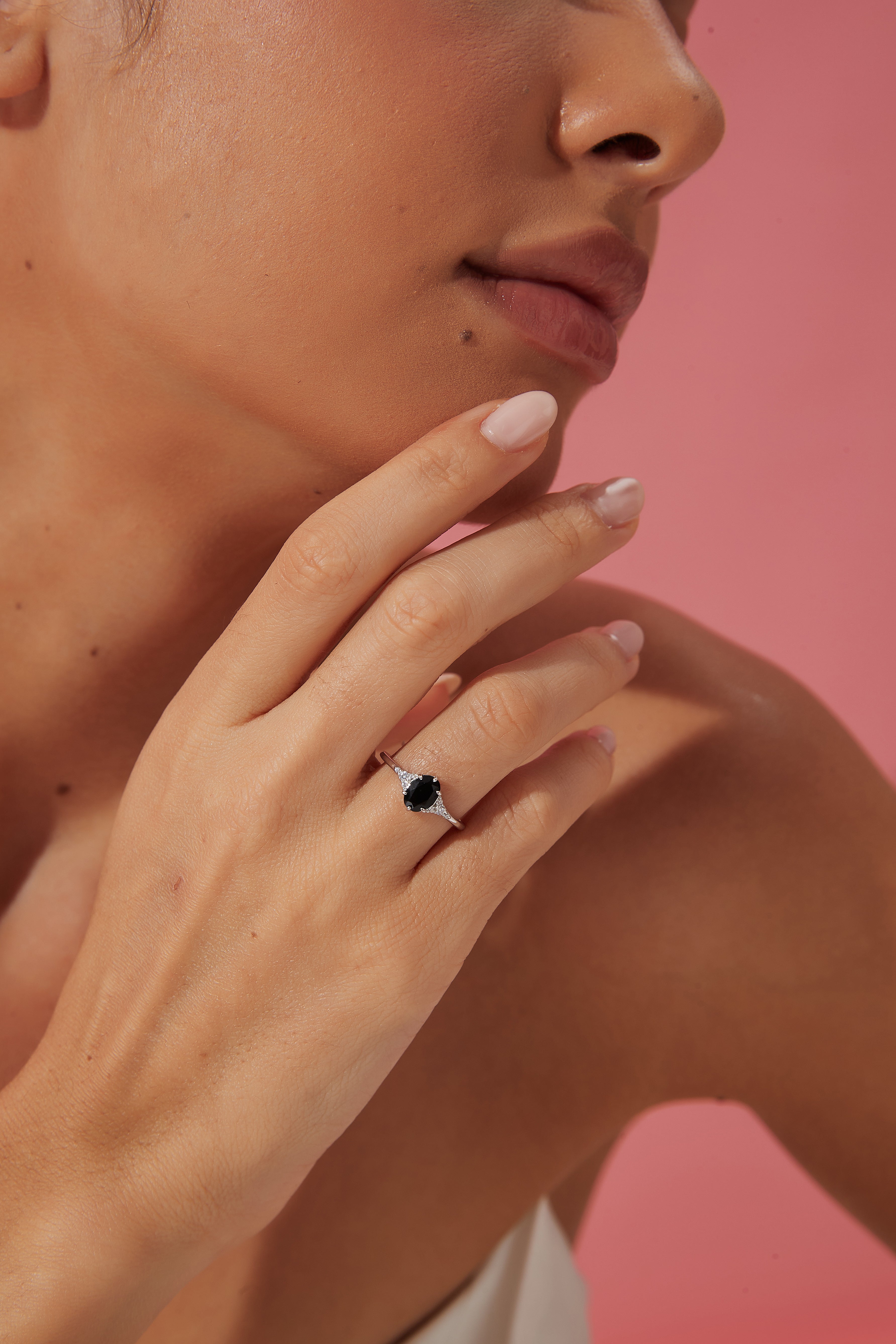 【Lyra】Handmade Natural Black Onyx Engagement Ring 0.75ct Oval Shape