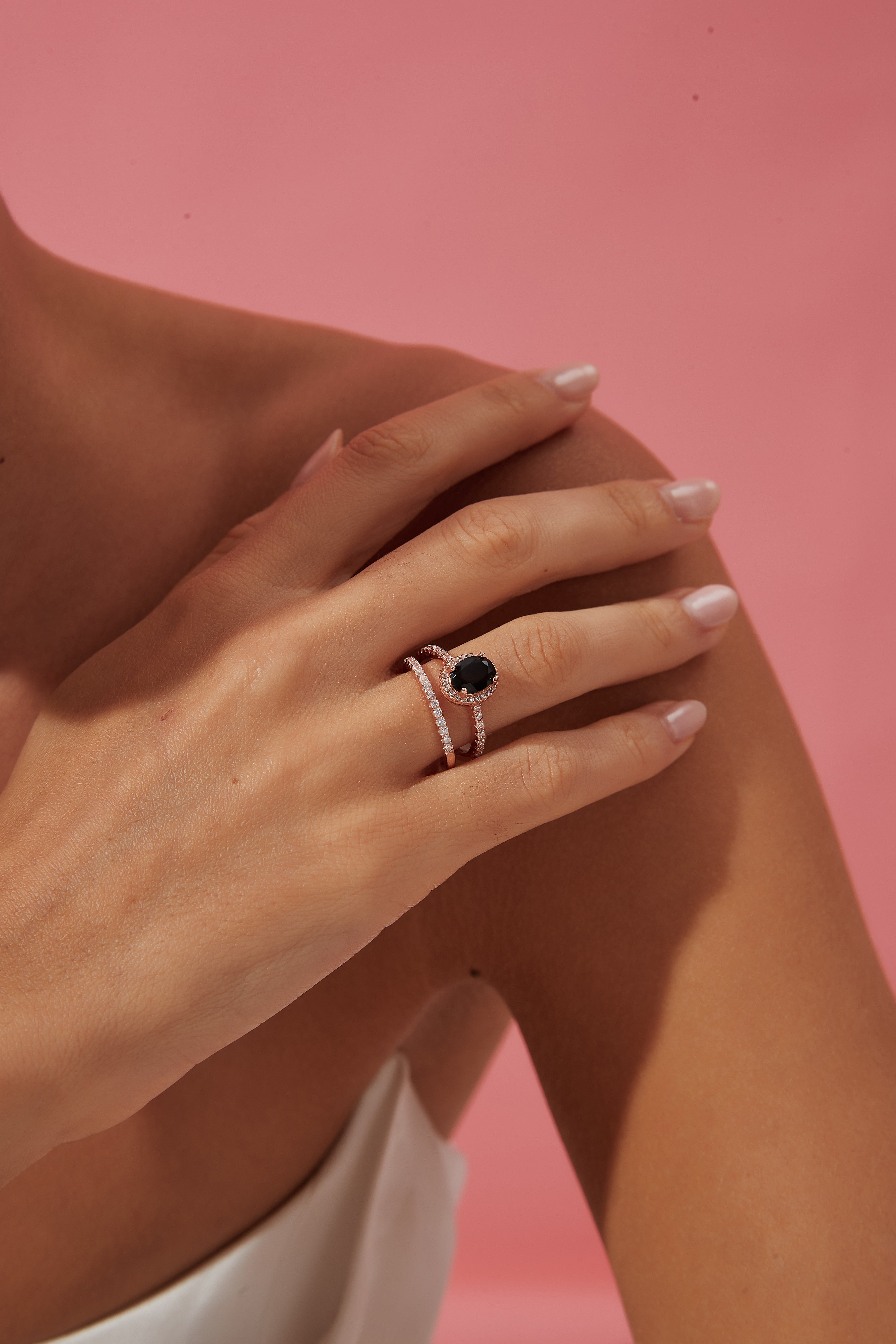 【Onyx Nocturne】Handmade Natural Black Onyx Engagement Ring 1.5ct Oval Shape