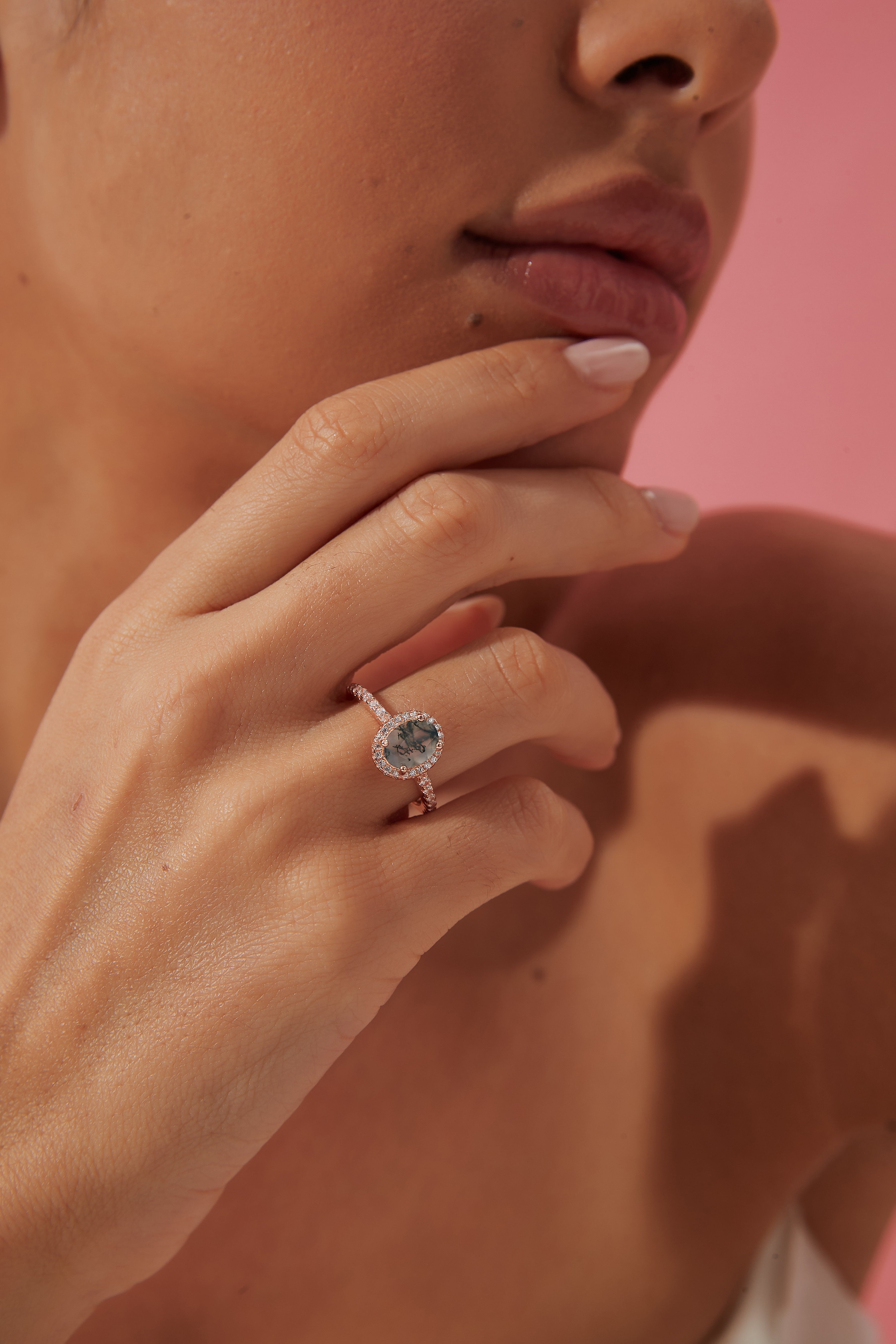 【Bosquet Enchanté】Bague de fiançailles unique en agate mousse naturelle faite à la main, 1,5 ct, forme ovale