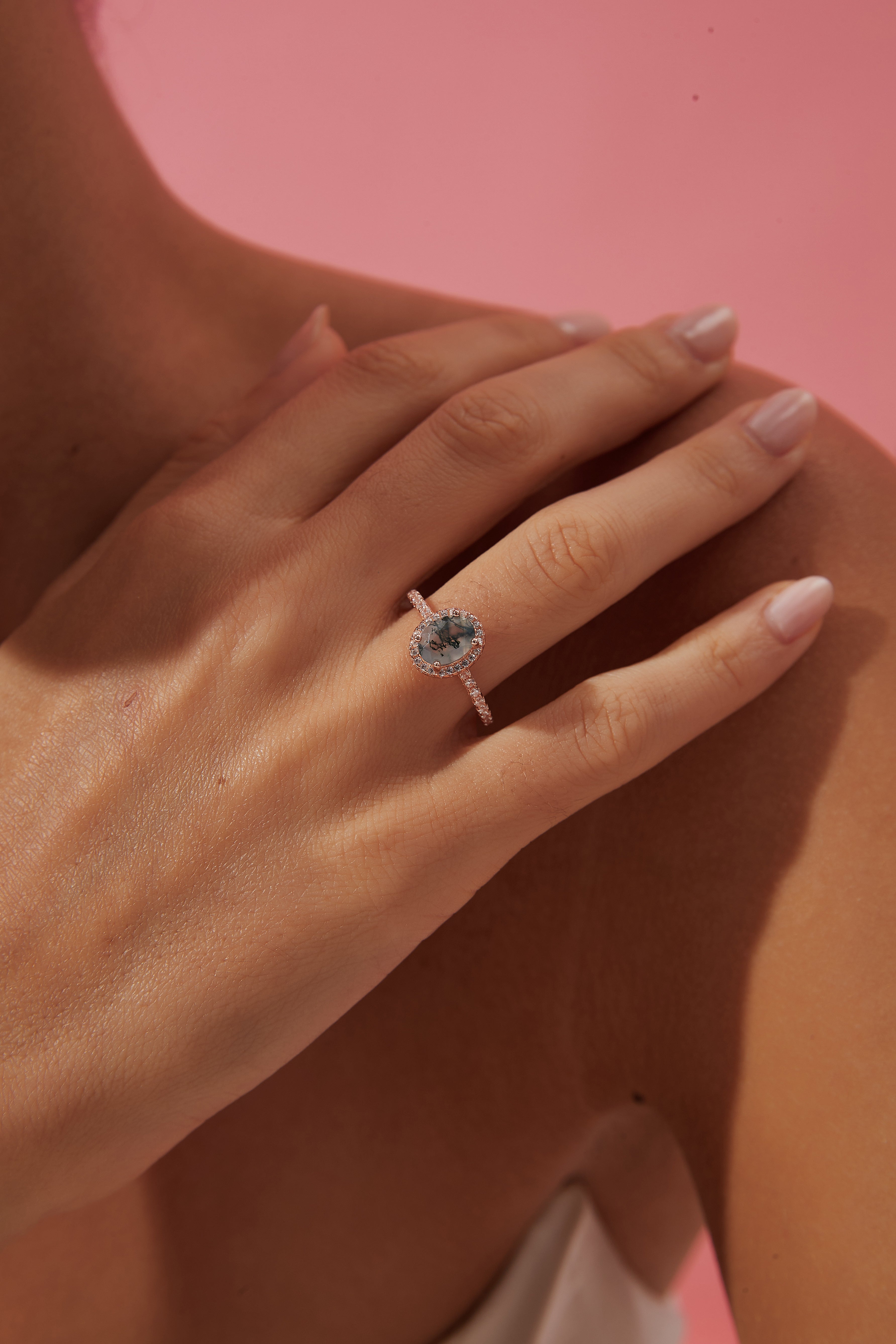 【Bosquet Enchanté】Bague de fiançailles unique en agate mousse naturelle faite à la main, 1,5 ct, forme ovale