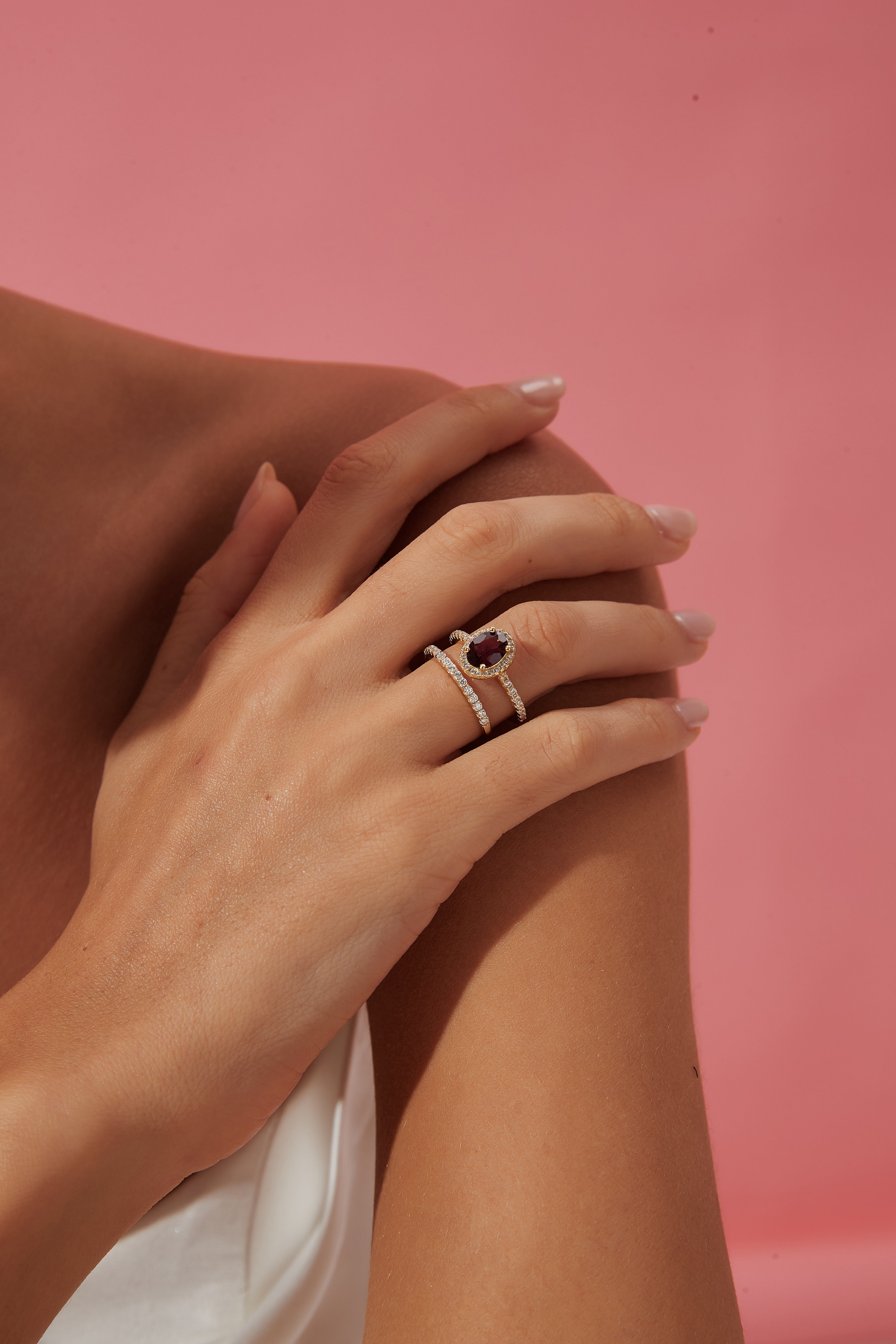 【Amara Cascade Set】Unique Handmade Natural Rhodolite Garnet Engagement Ring Set 2pcs 1.5ct Oval Shape