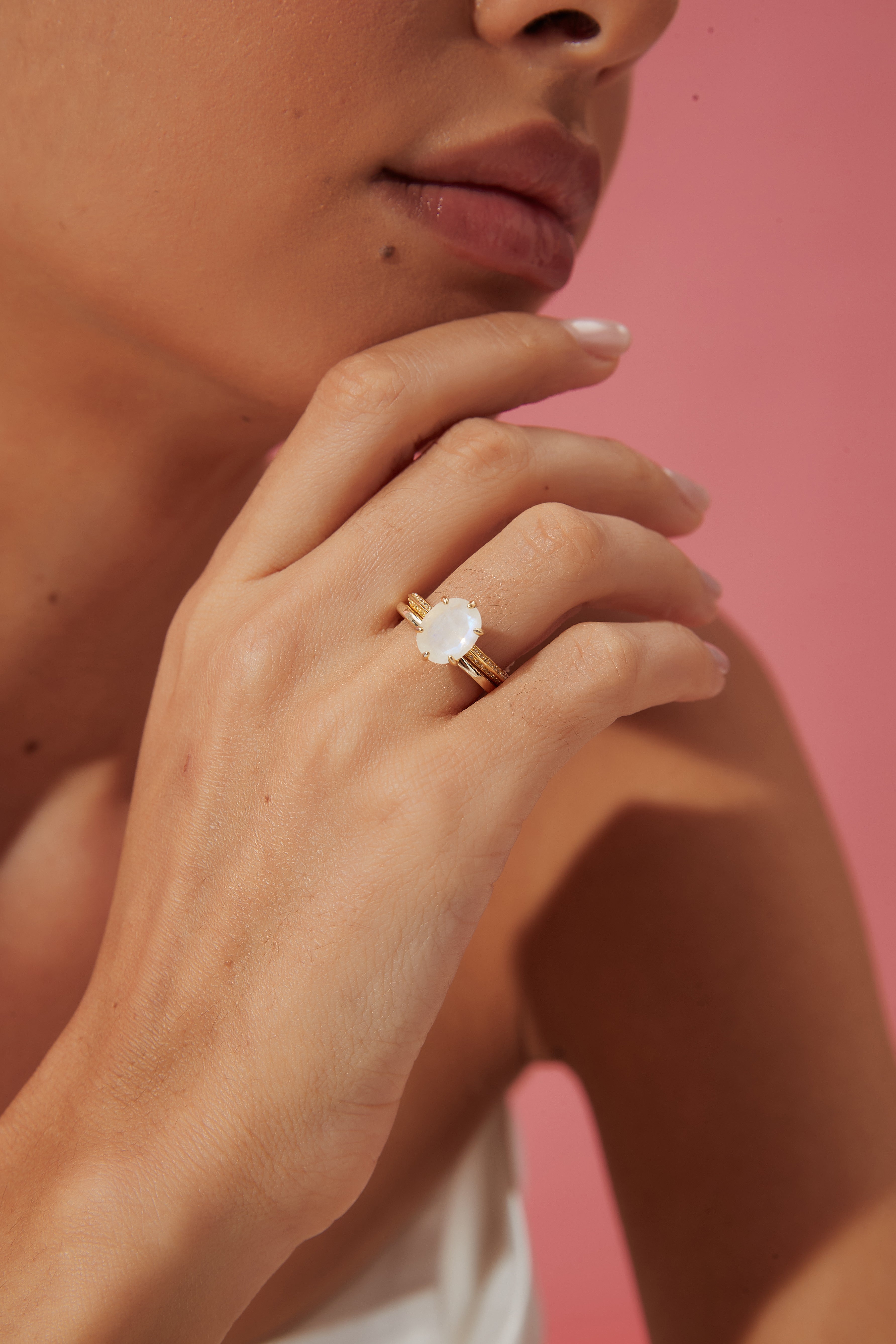 【Astral】Bague de fiançailles unique, faite main, en pierre de lune bleue naturelle de 3 carats, forme ovale