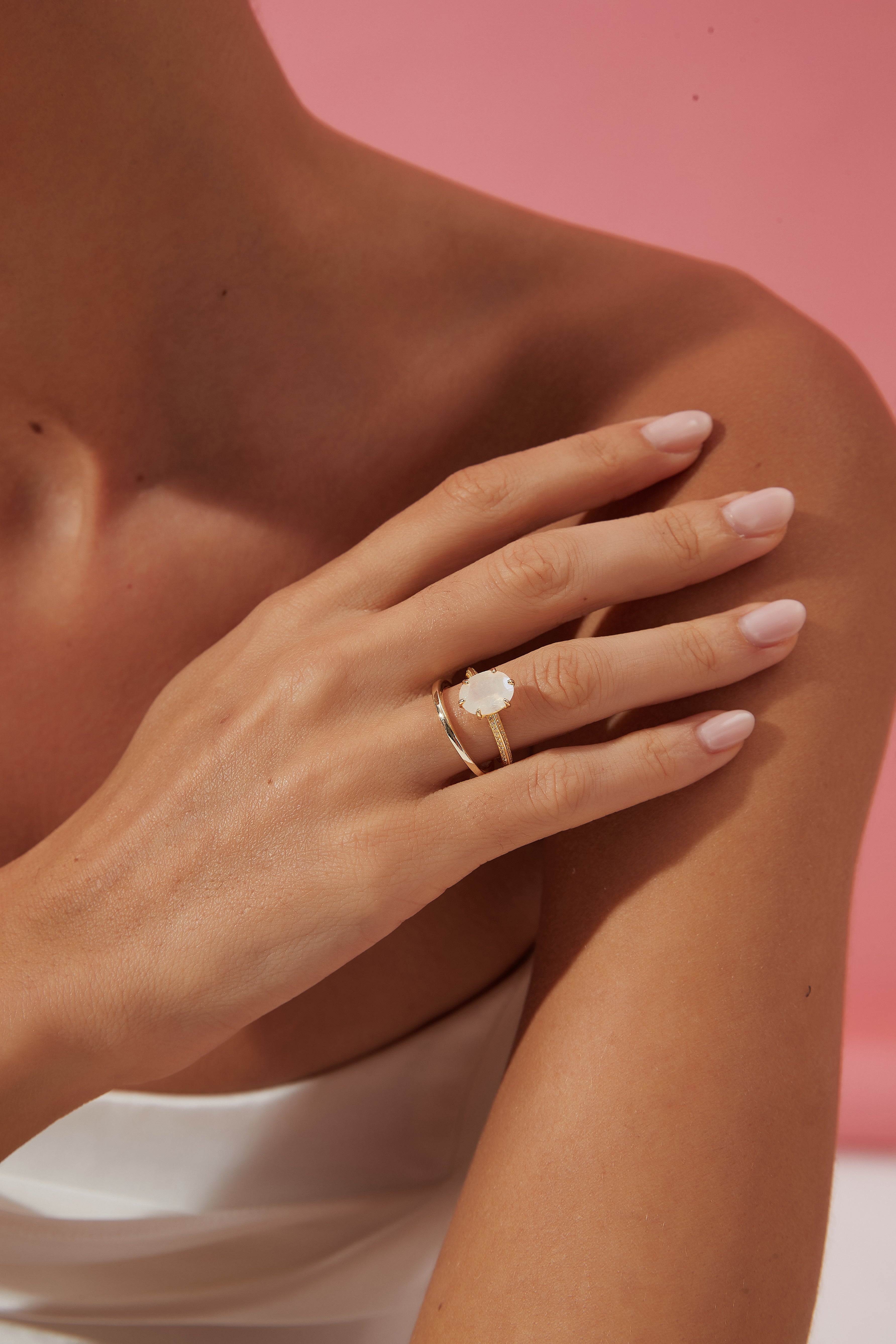 【Astral】Bague de fiançailles unique, faite main, en pierre de lune bleue naturelle de 3 carats, forme ovale