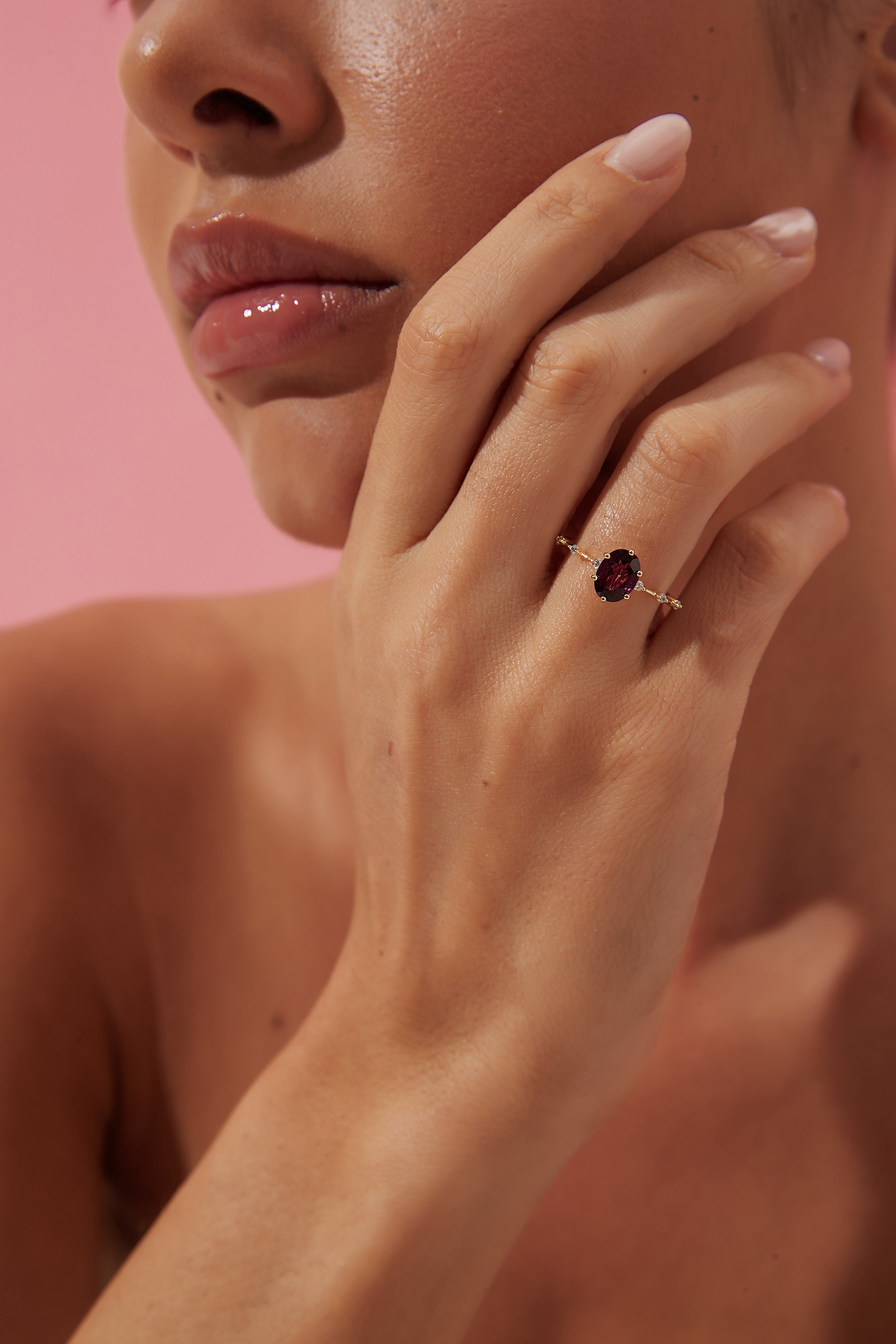 【Passion】Unique Handmade Natural Rhodolite Garnet Engagement Ring 1.5ct Oval Cut