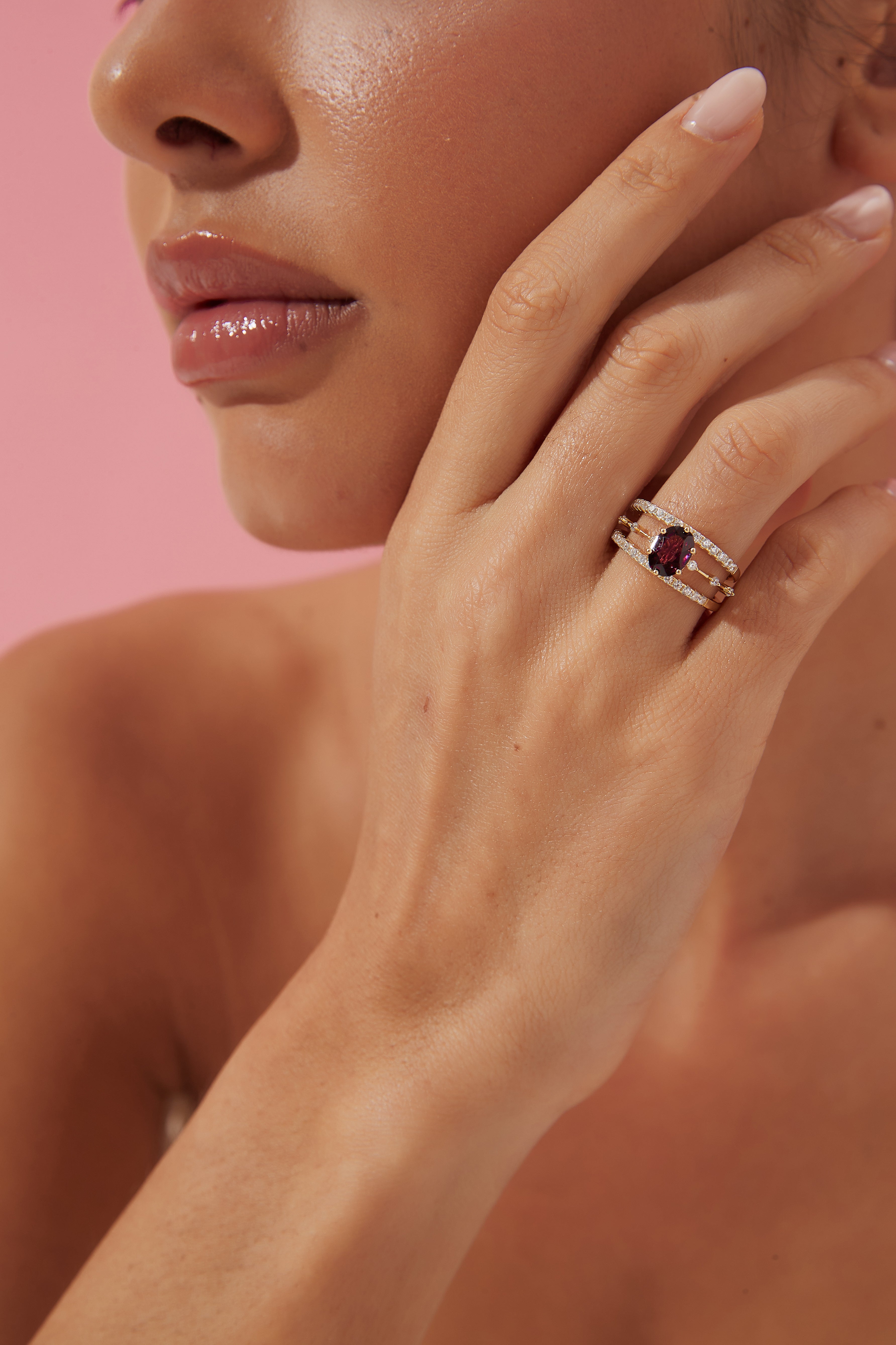 【Passion】Unique Handmade Natural Rhodolite Garnet Engagement Ring 1.5ct Oval Cut