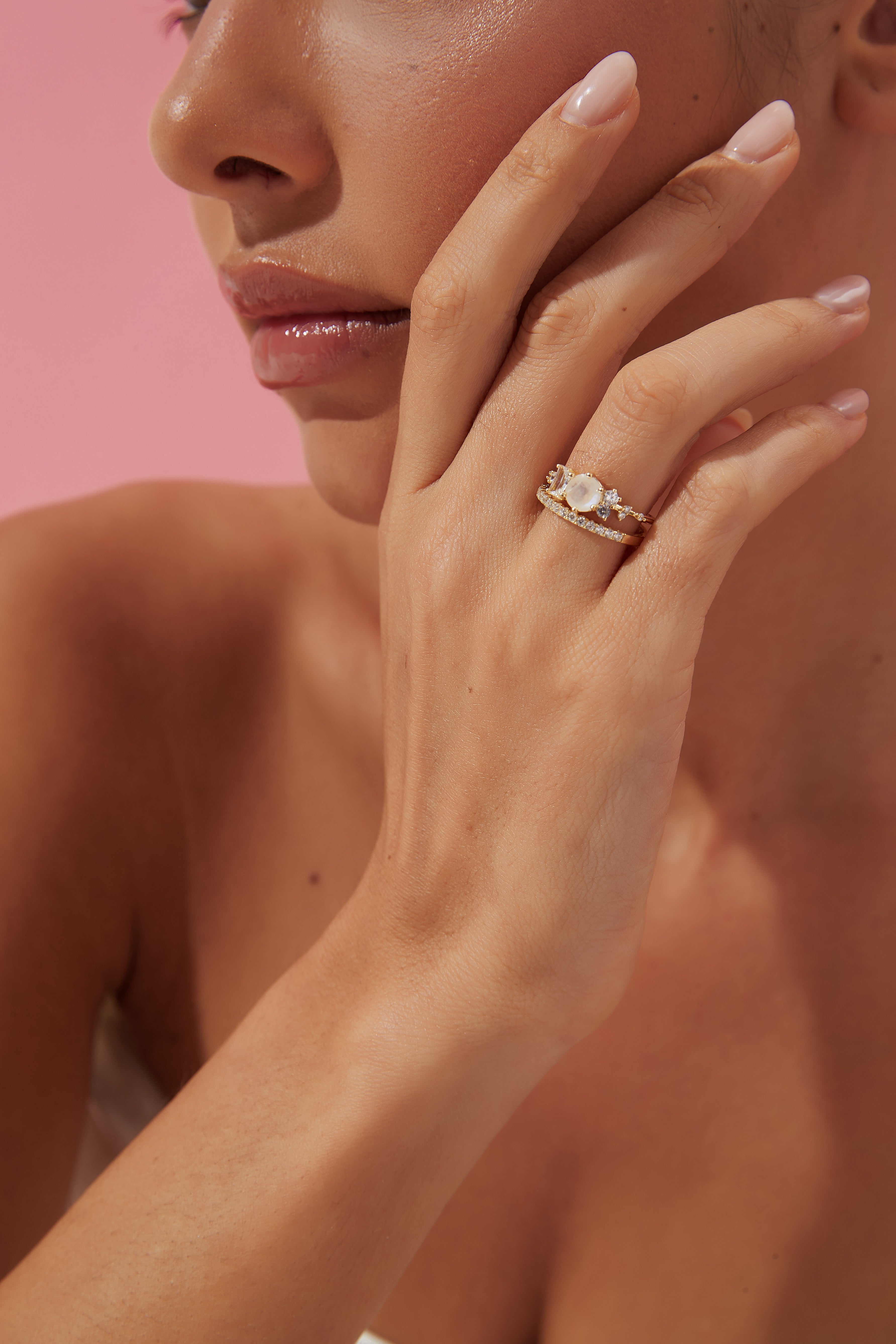 【Auraline】Unique Handmade Natural Blue Moonstone Engagement Ring 0.8ct Round Shape