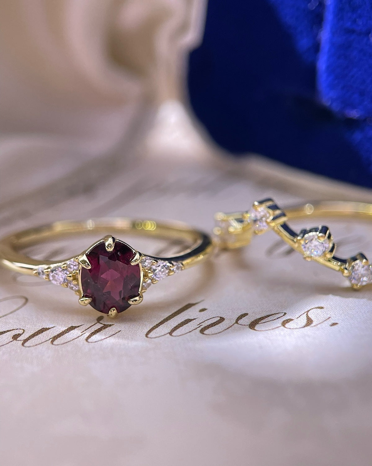 【Regalia Set】Handmade Natural Rhodolite Garnet Engagement Ring Set 2pcs 0.75ct Oval Cut