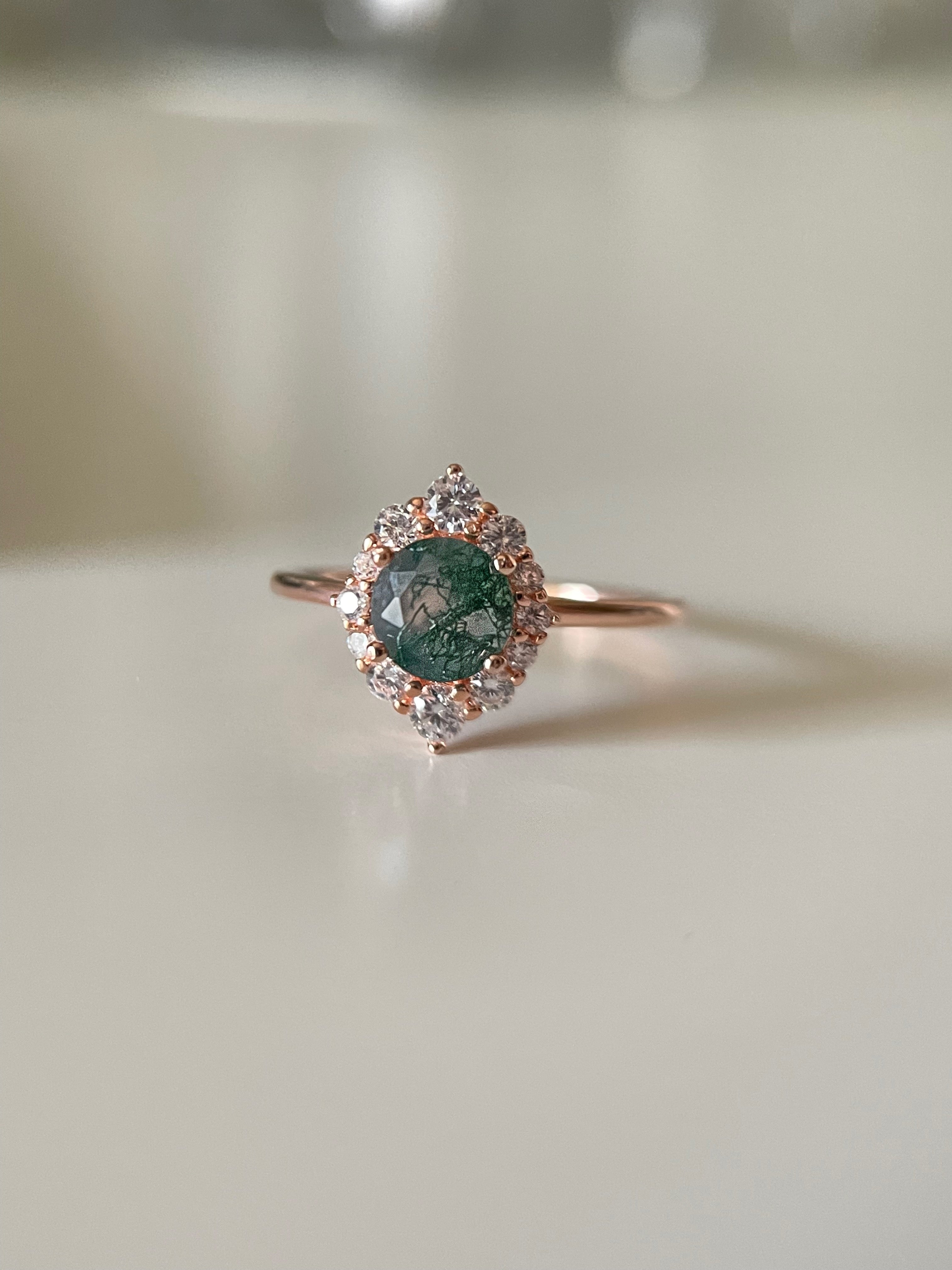 【Sylvana】Bague de fiançailles unique en agate mousse naturelle faite à la main, 0,8 ct, forme ronde