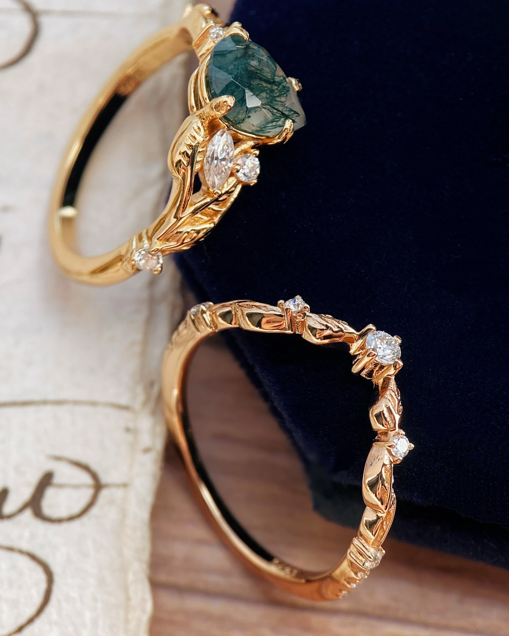 【Voile éthéré】Bague de fiançailles unique en agate mousse naturelle, faite main, de forme ovale, 1,5 ct