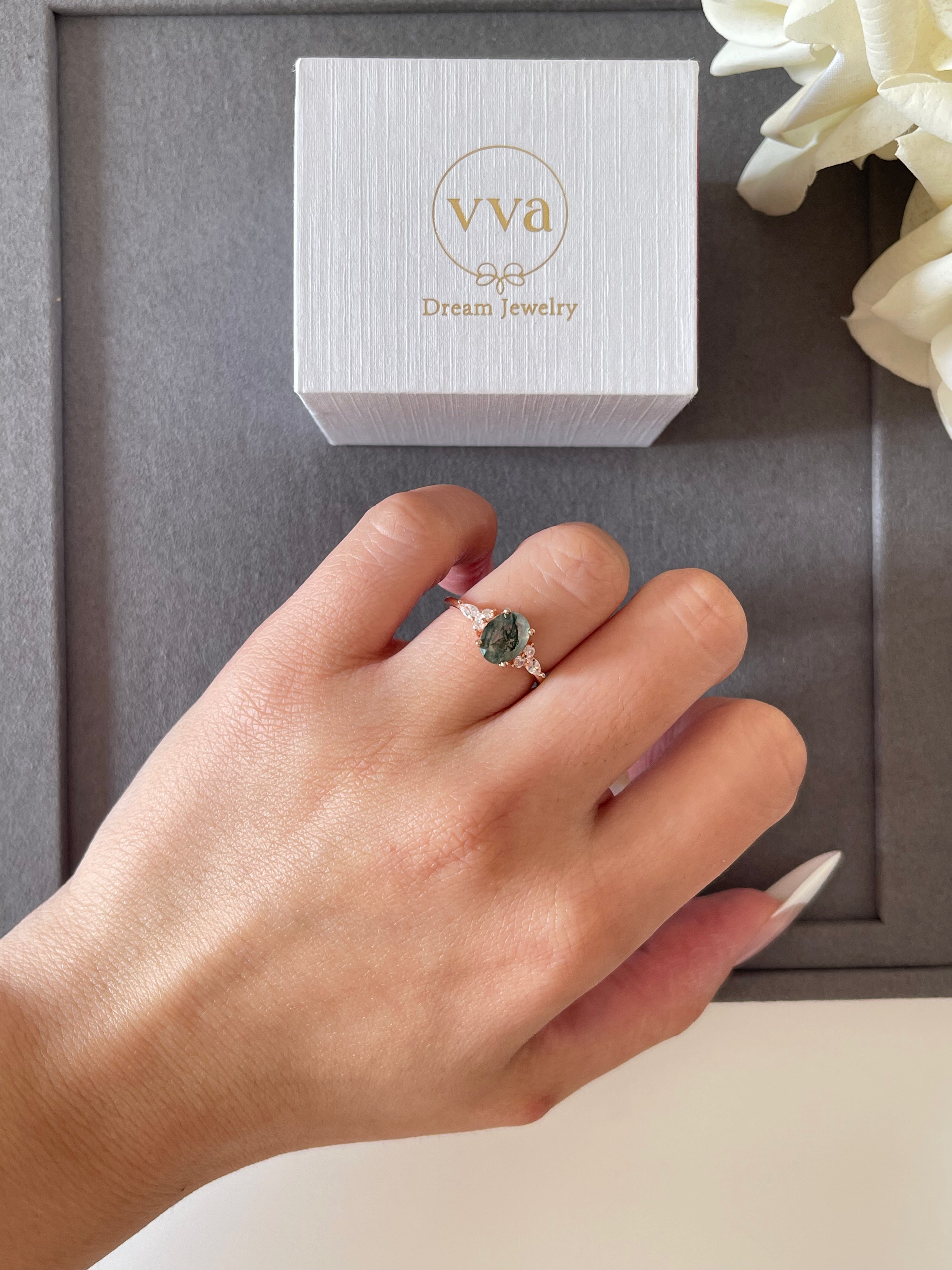 【Gala Garden】Bague de fiançailles unique en agate mousse naturelle faite à la main, de forme ovale, 1,5 ct