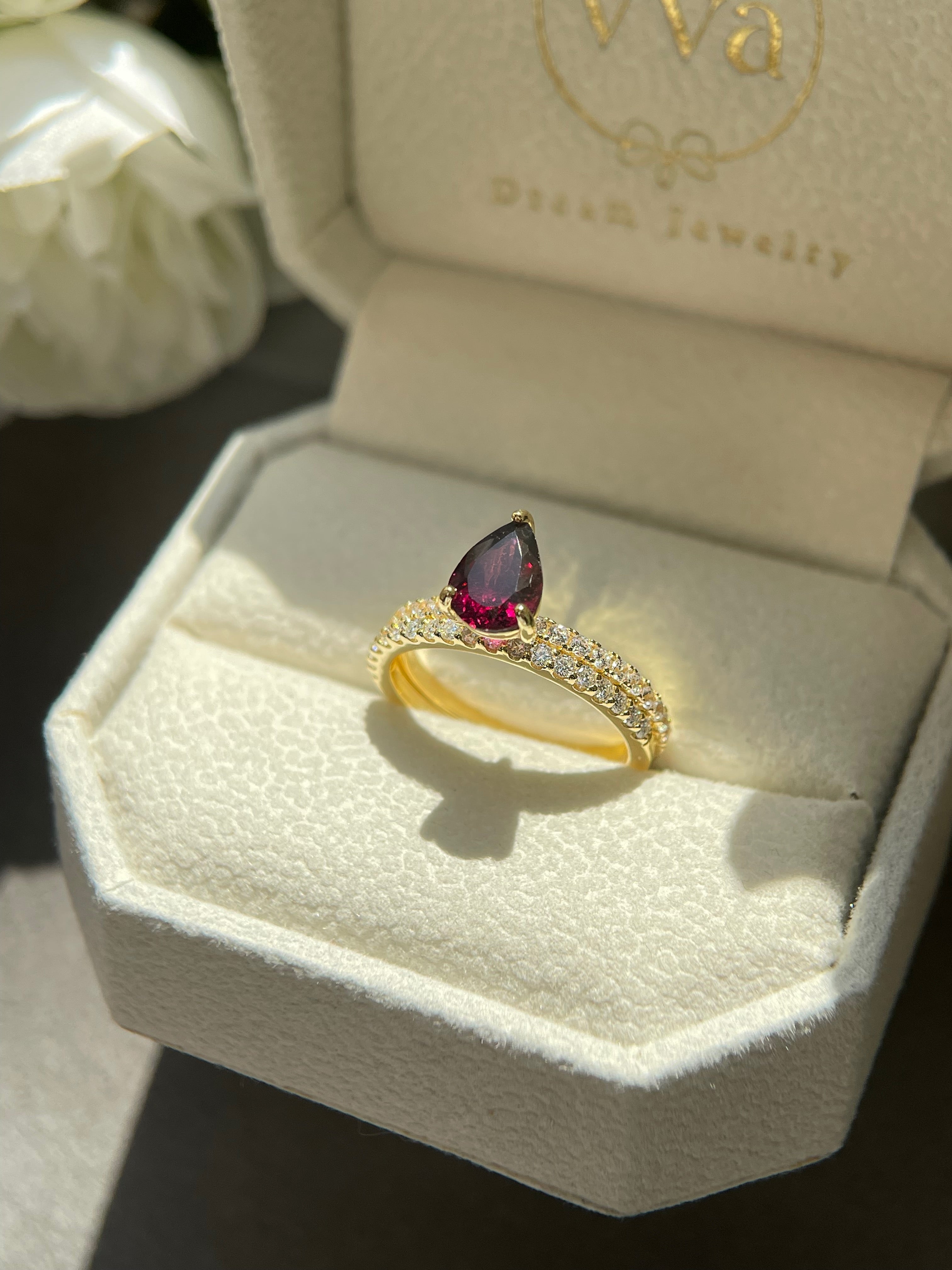 【Rubellite Cascade Set】Unique Handmade Natural Rhodolite Garnet Engagement Ring Set 2pcs 0.8ct Pear Shape