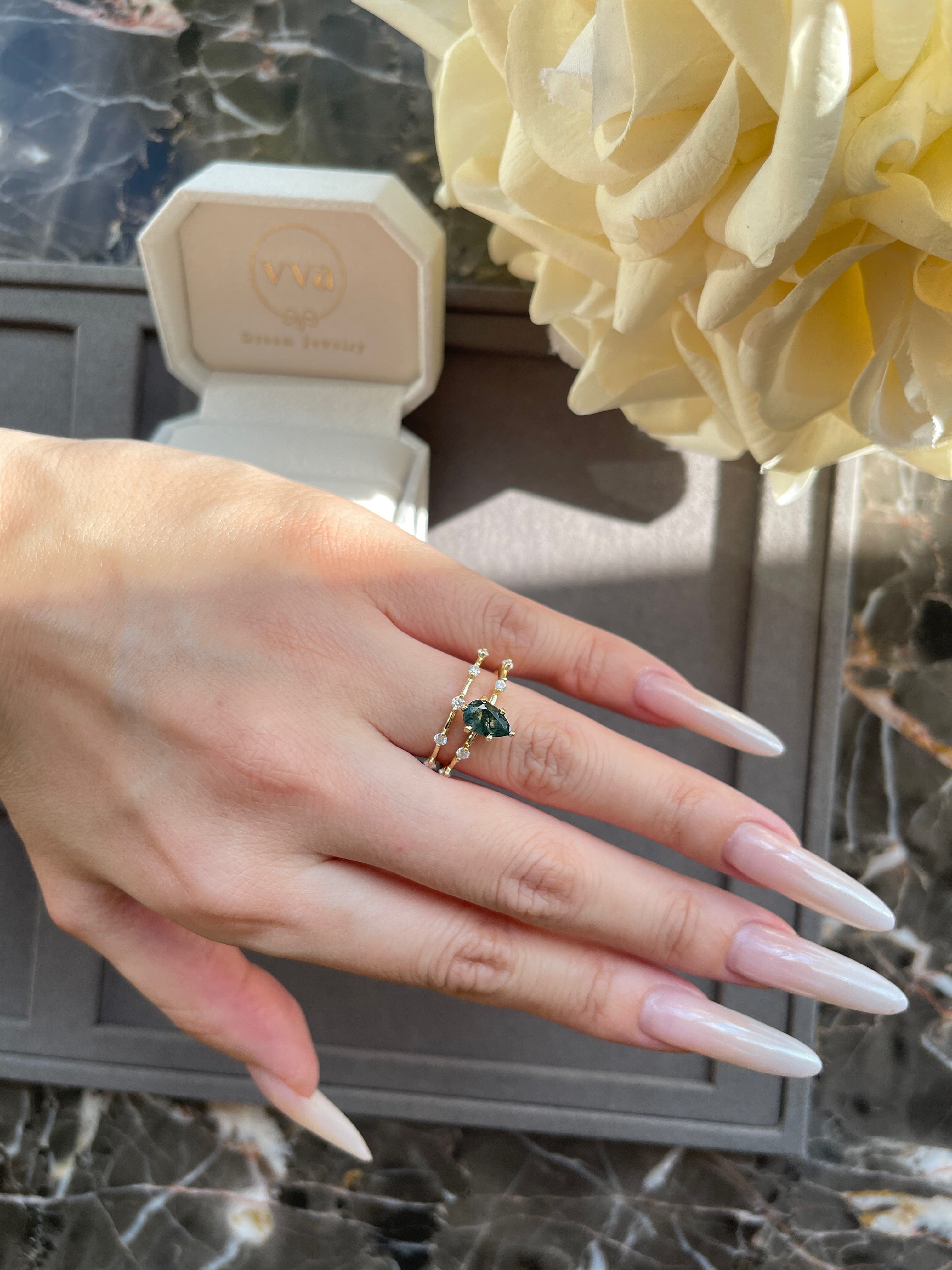 【Verdent Promise】Ensemble de 2 bagues de fiançailles uniques, faites à la main, en agate mousse naturelle de 0,75 ct, forme poire