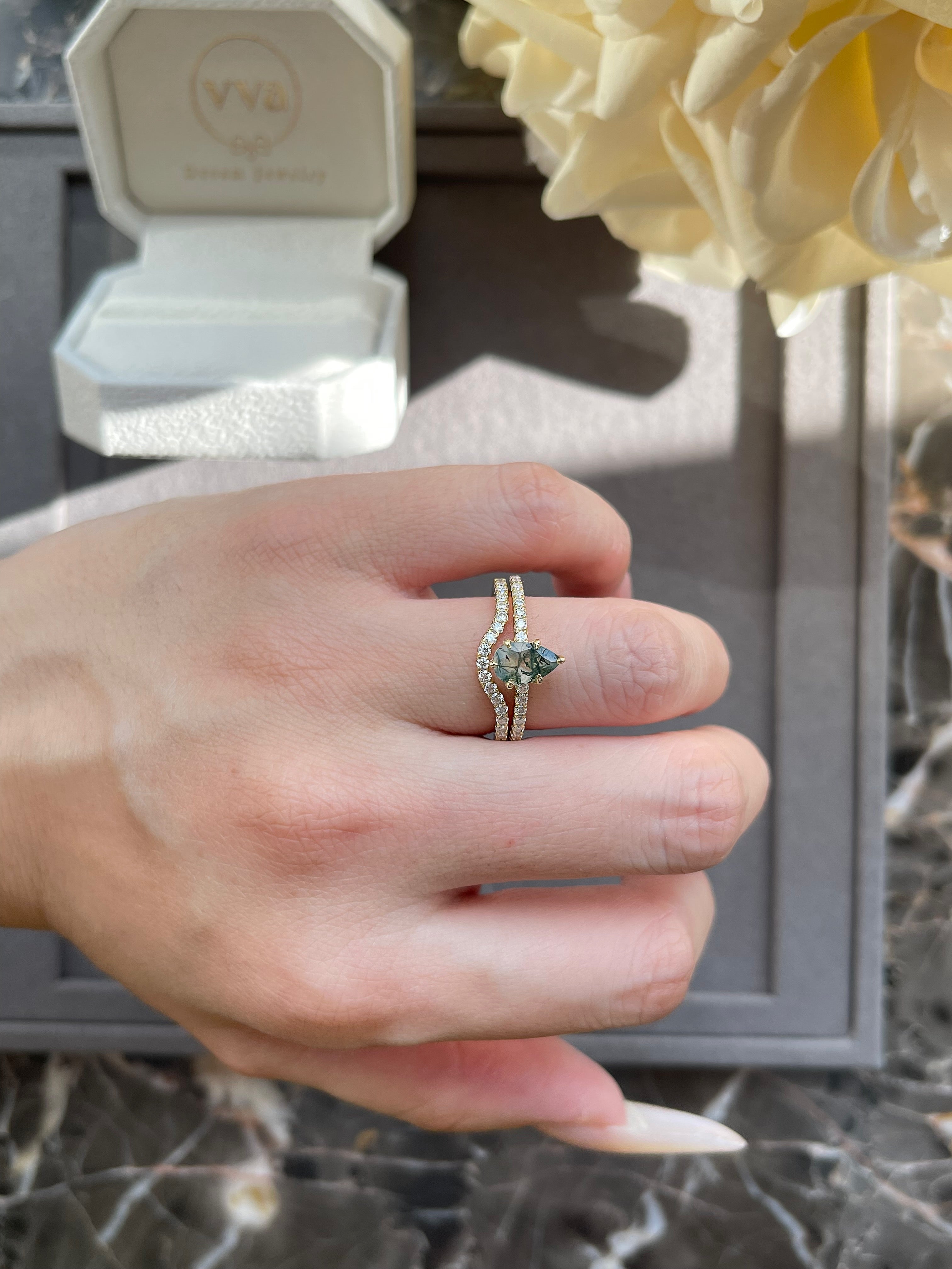 【Sylvan Covenant】Unique Handmade Natural Moss Agate Engagement Ring Set 2pcs 0.7ct Pear Shape