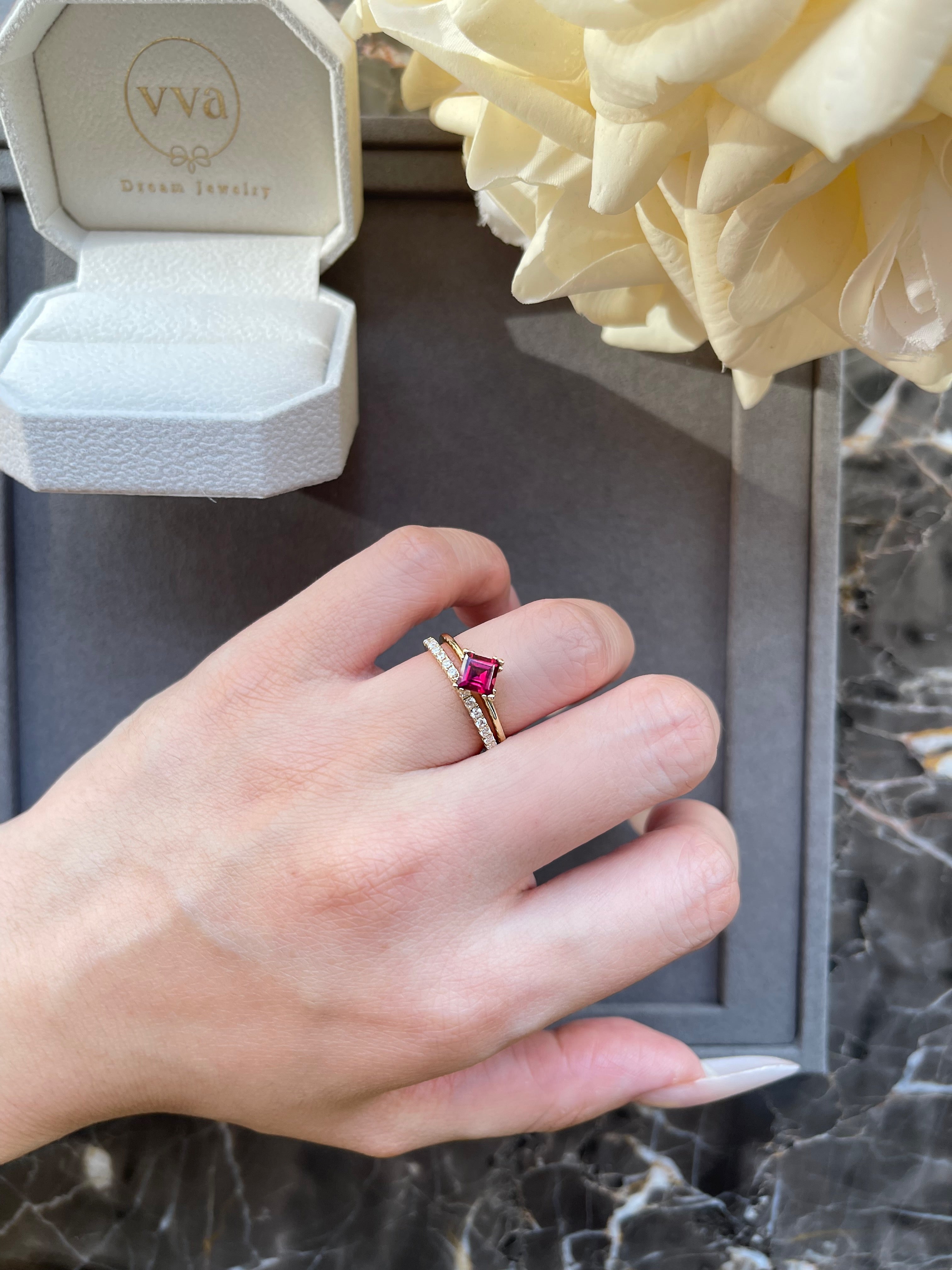 【Rubienne】Unique Handmade Natural Rhodolite Garnet Engagement Ring 0.75ct Princess Cut