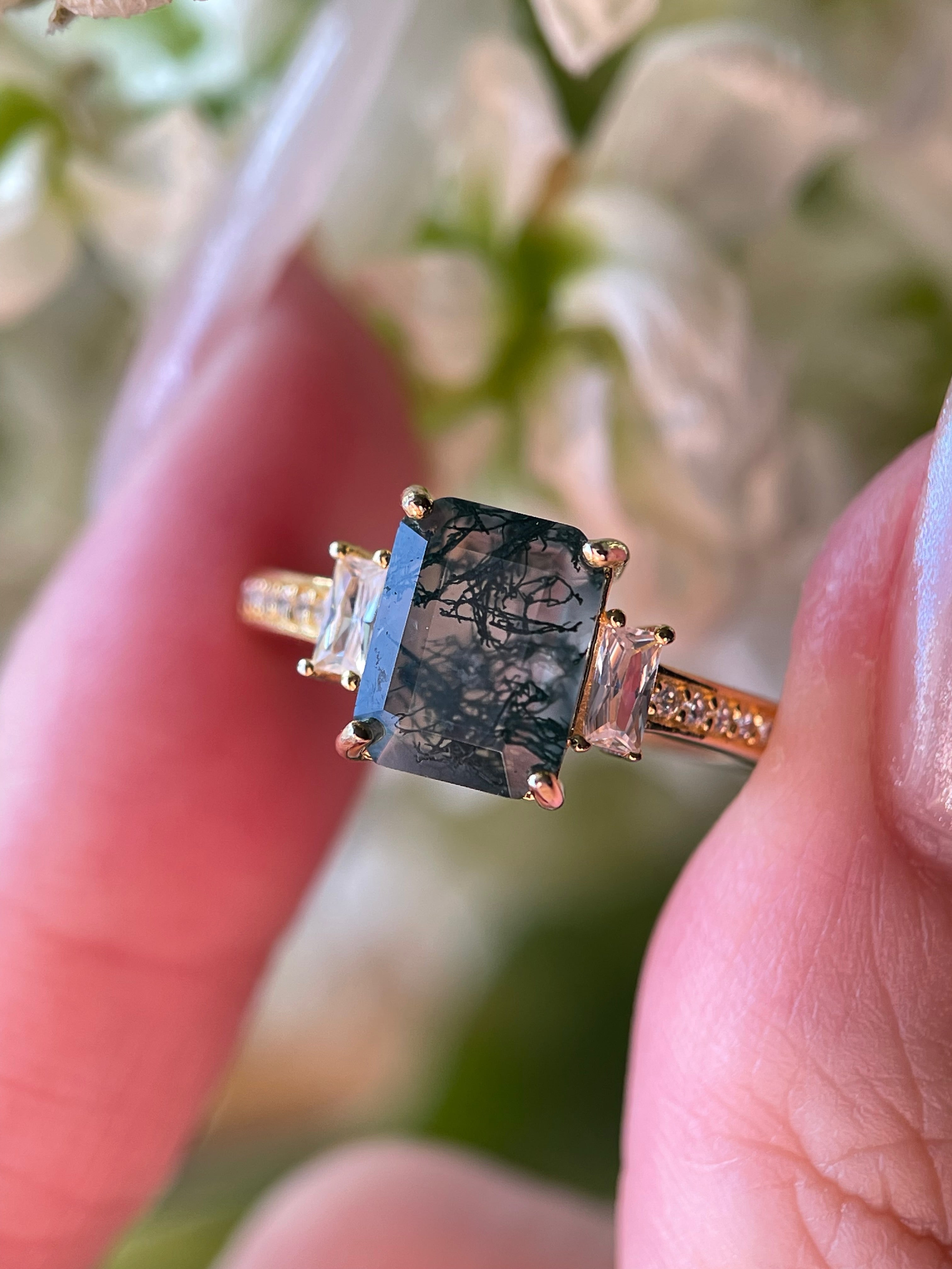 【Callista】Bague de fiançailles unique en agate mousse naturelle faite à la main, 2,5 ct, forme coussin