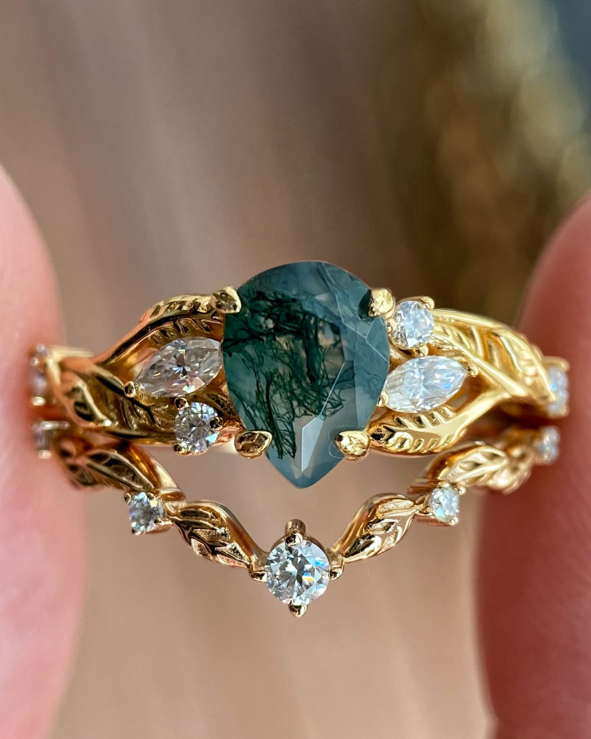 【Voile éthéré】Bague de fiançailles unique en agate mousse naturelle, faite main, de forme ovale, 1,5 ct