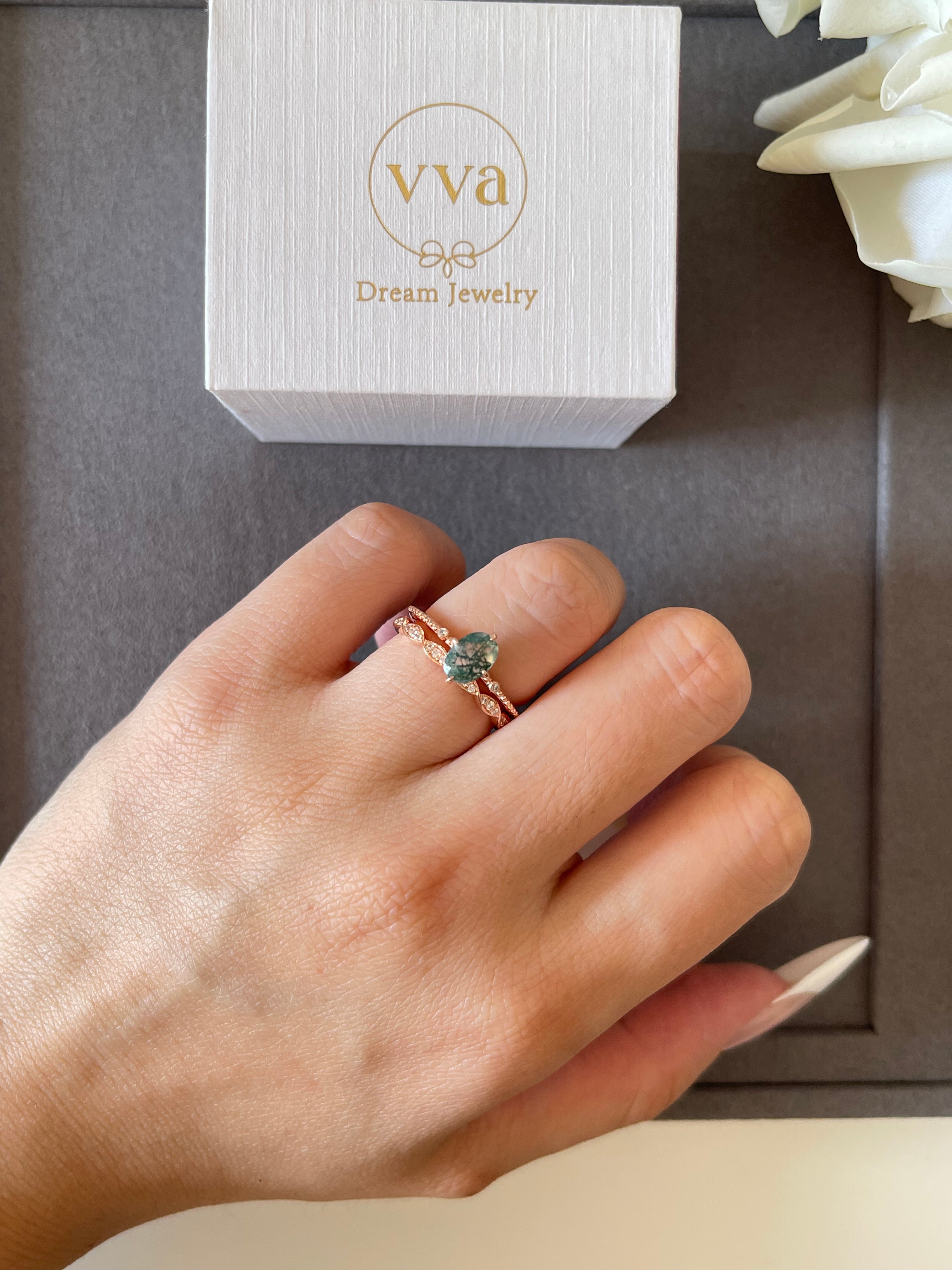 【Ensemble Veridian】Ensemble de 2 bagues de fiançailles ovales en agate mousse naturelle, 3 carats, fabriquées à la main.