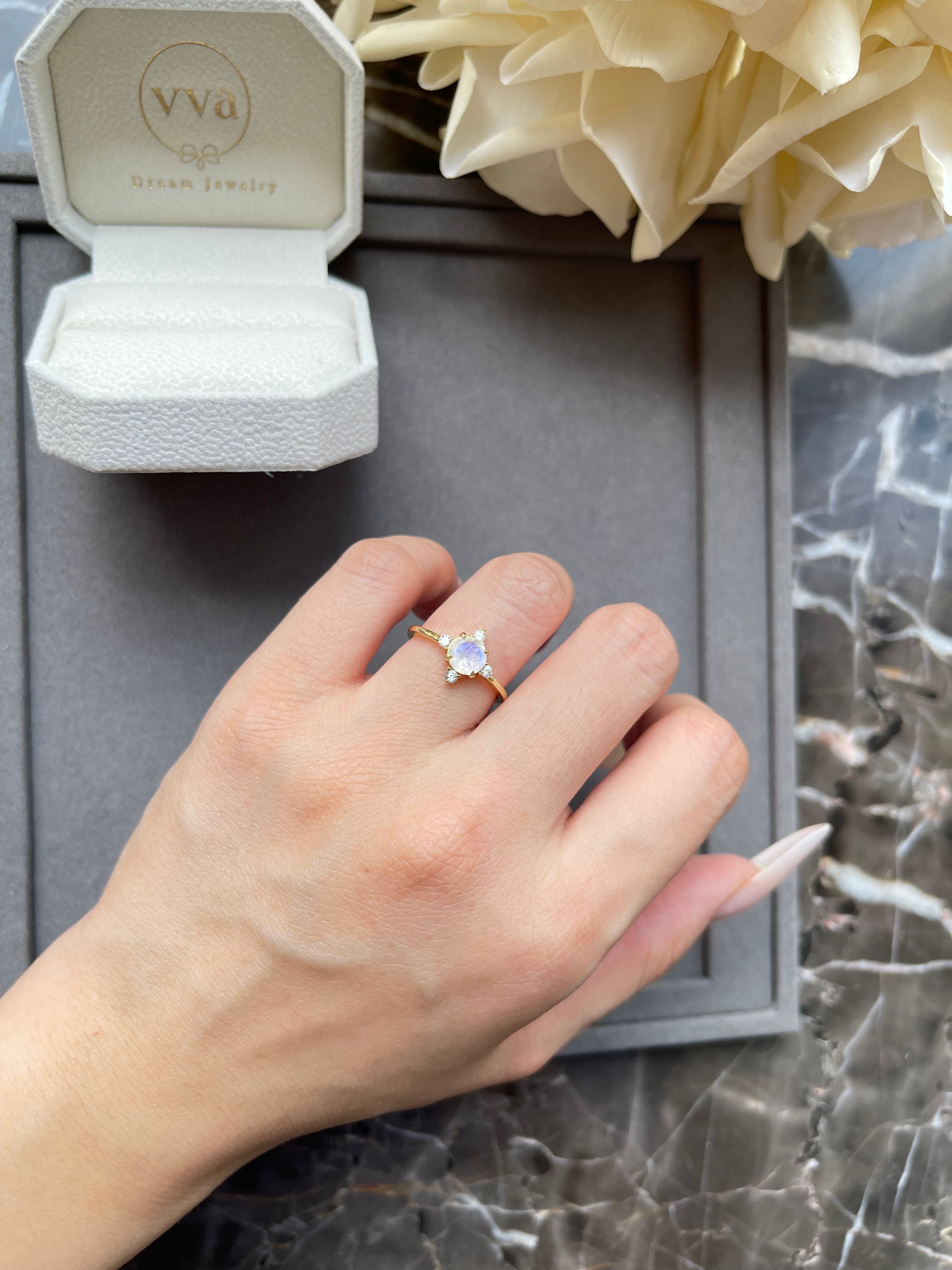 【ARIADNE】Unique Handmade Natural Blue Moonstone Engagement Ring Round Shape 0.8ct