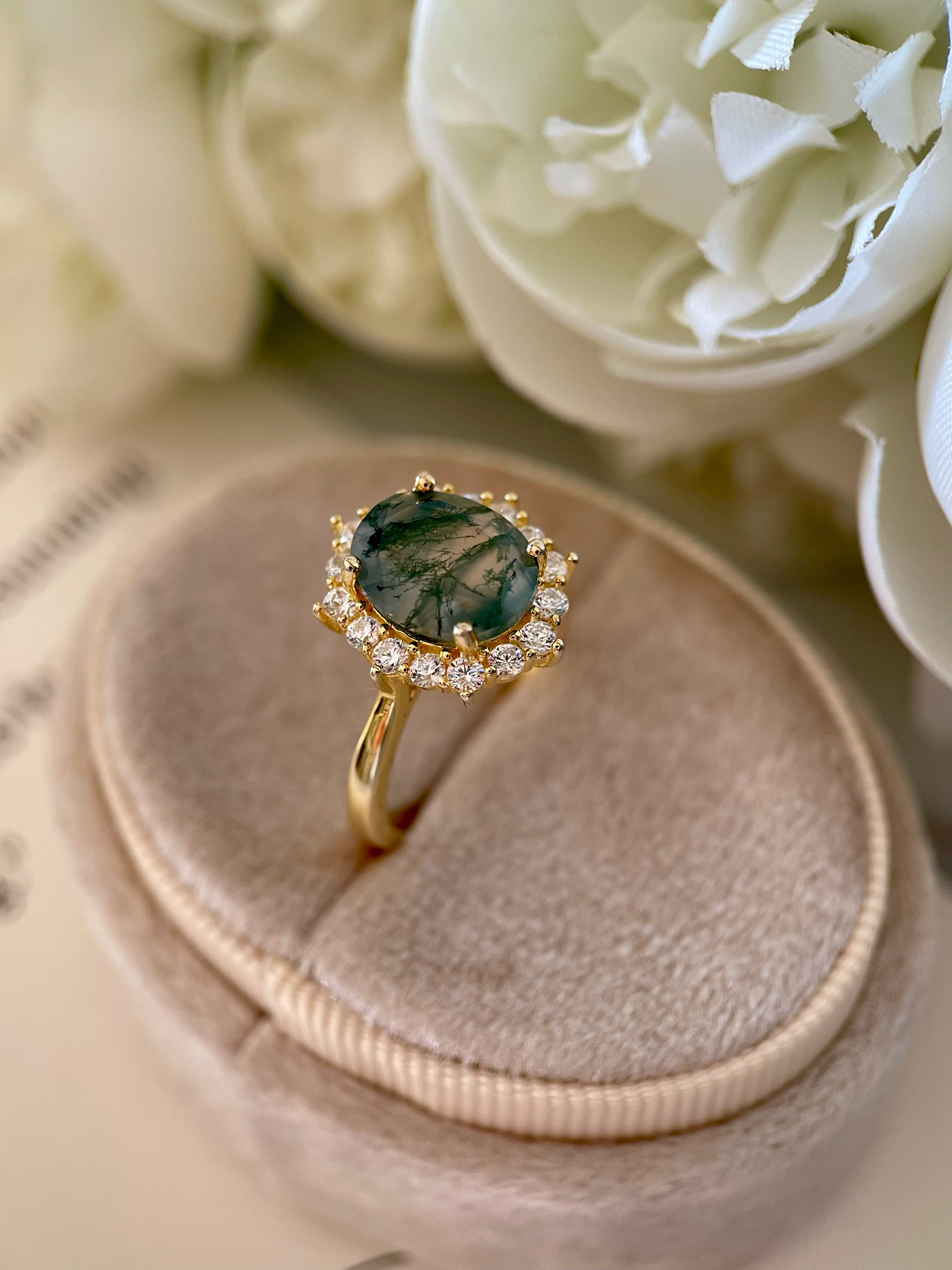 【Morrigan】 Bague de fiançailles unique, faite main, en agate mousse verte naturelle de forme ovale, 3 carats