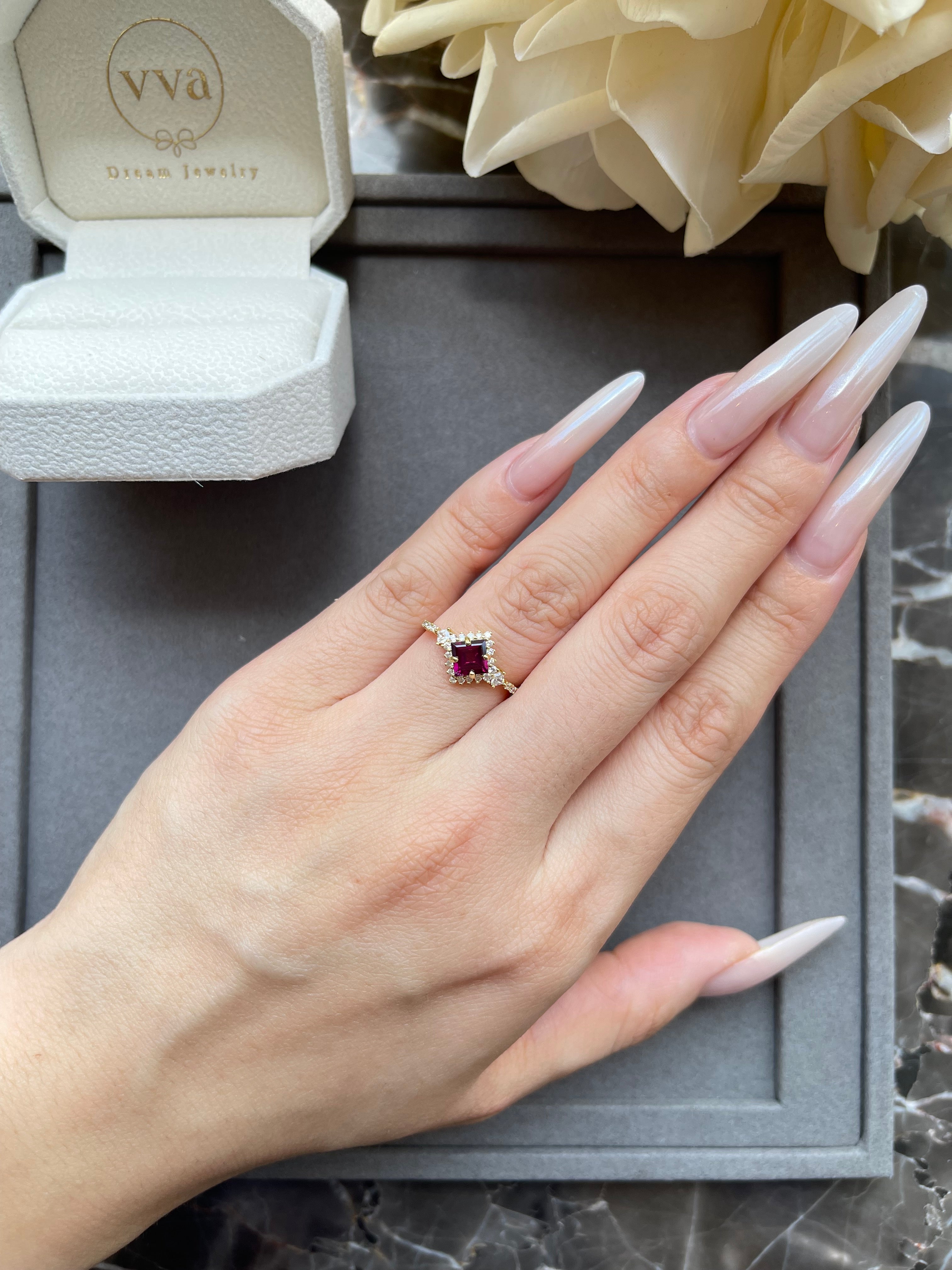 【ZENOBIA】Handmade Natural Rhodolite Garnet Engagement Ring Princess Shape 0.75ct