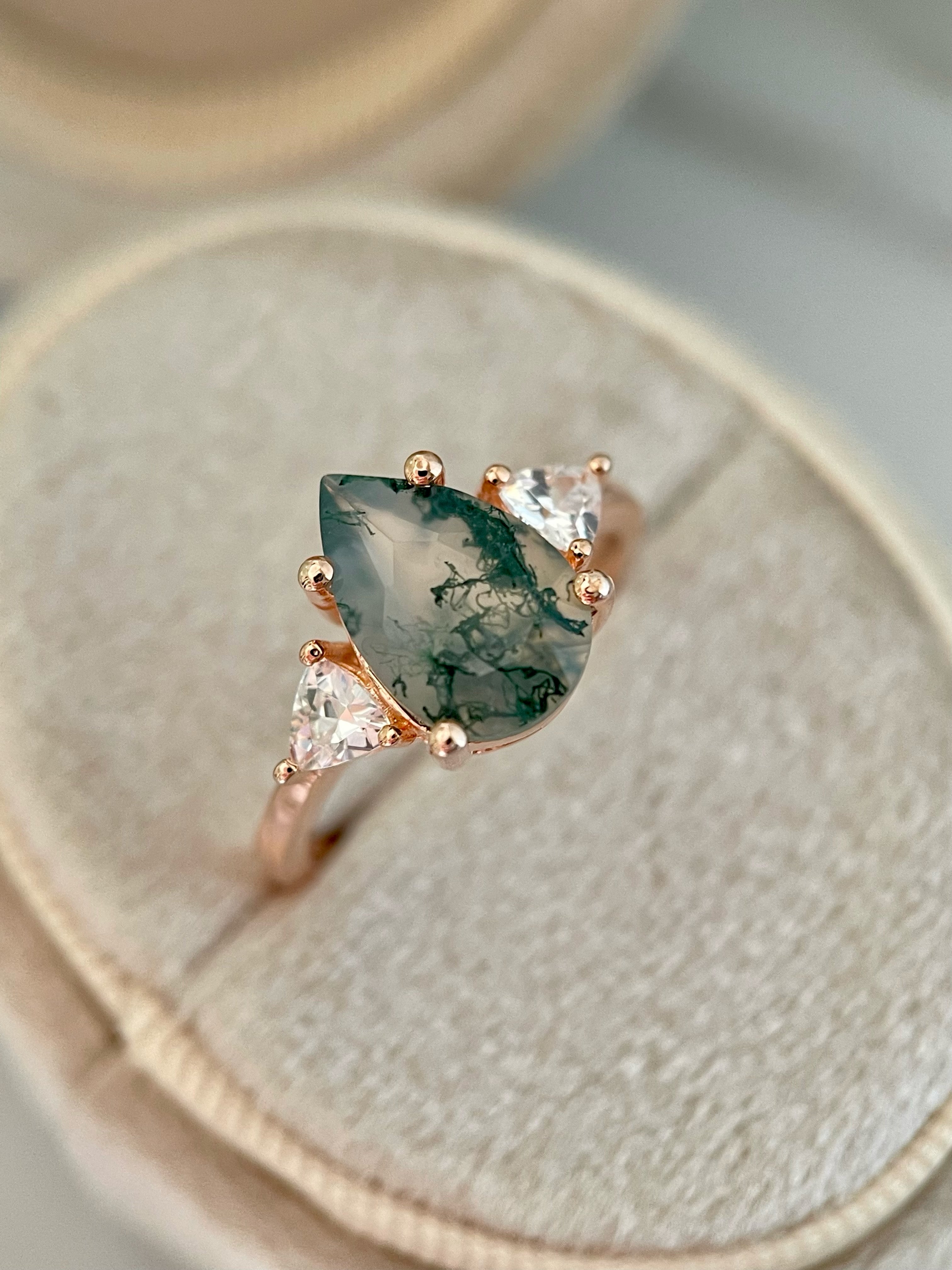 【NOISETTE】Bague de fiançailles unique en agate mousse naturelle, faite à la main, 3 carats, forme poire