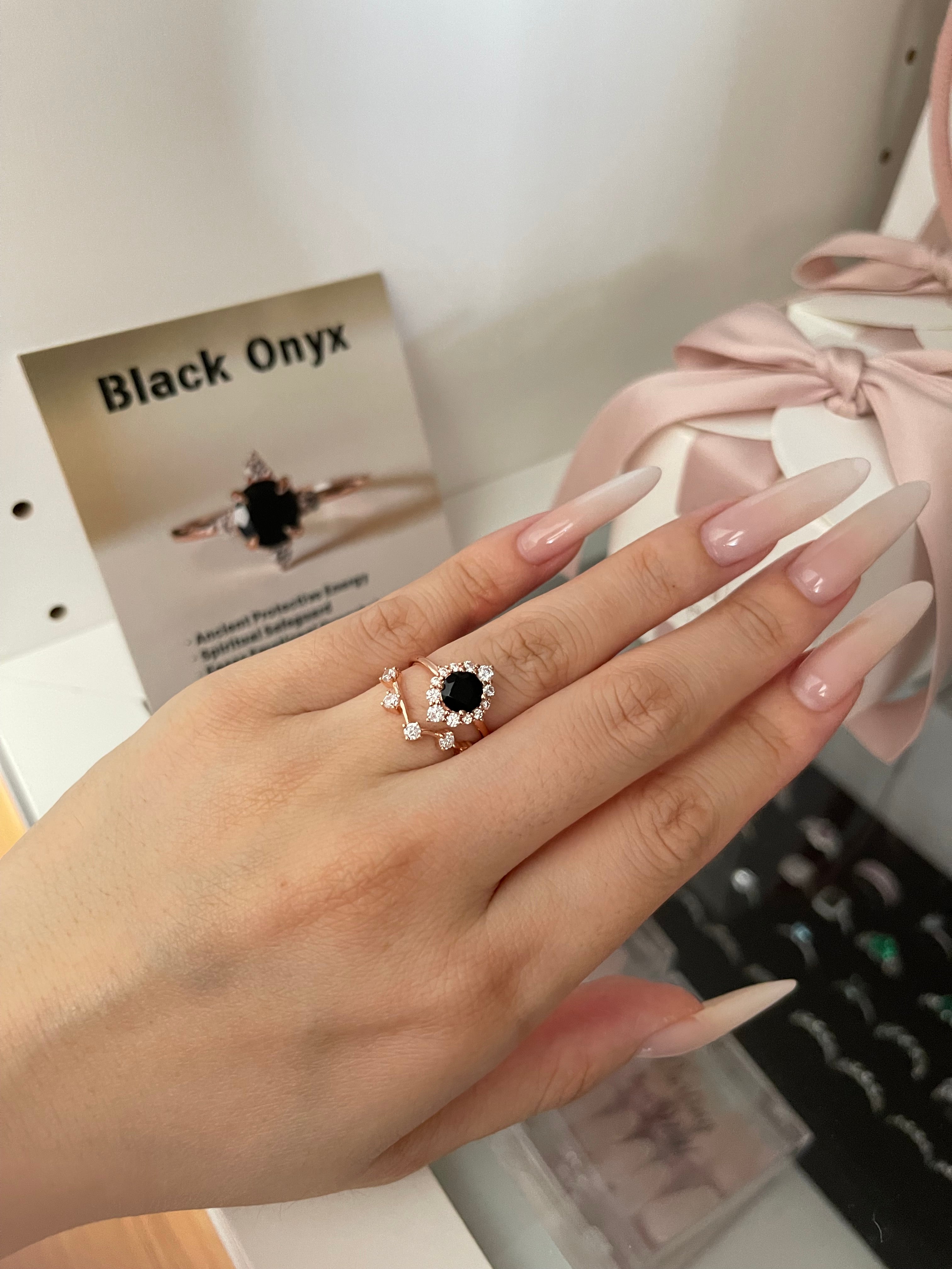【Isolde】Unique Handmade Natural Black Onyx Engagement Ring 0.8ct Round Cut