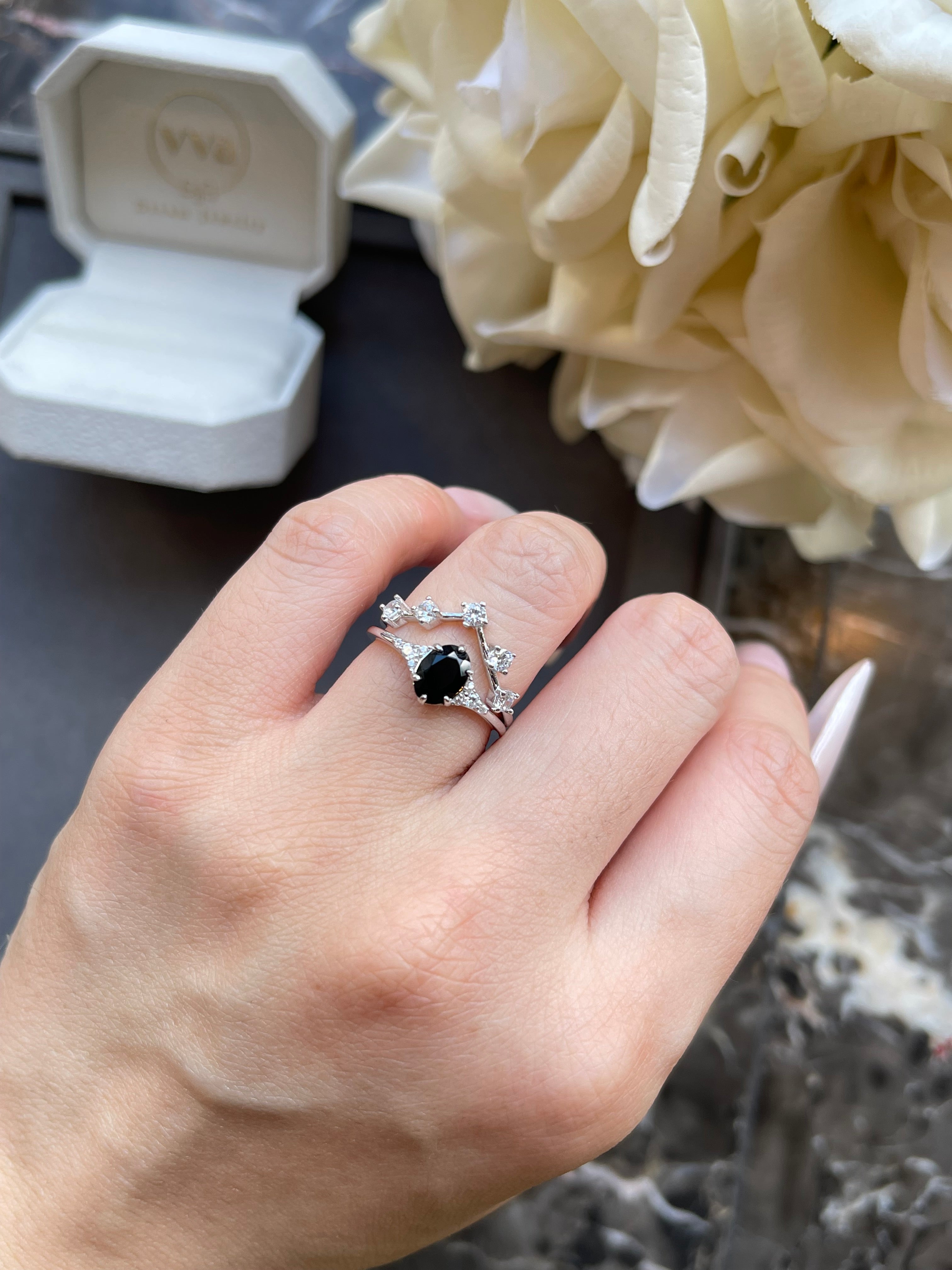 【Lyra】Handmade Natural Black Onyx Engagement Ring 0.75ct Oval Shape