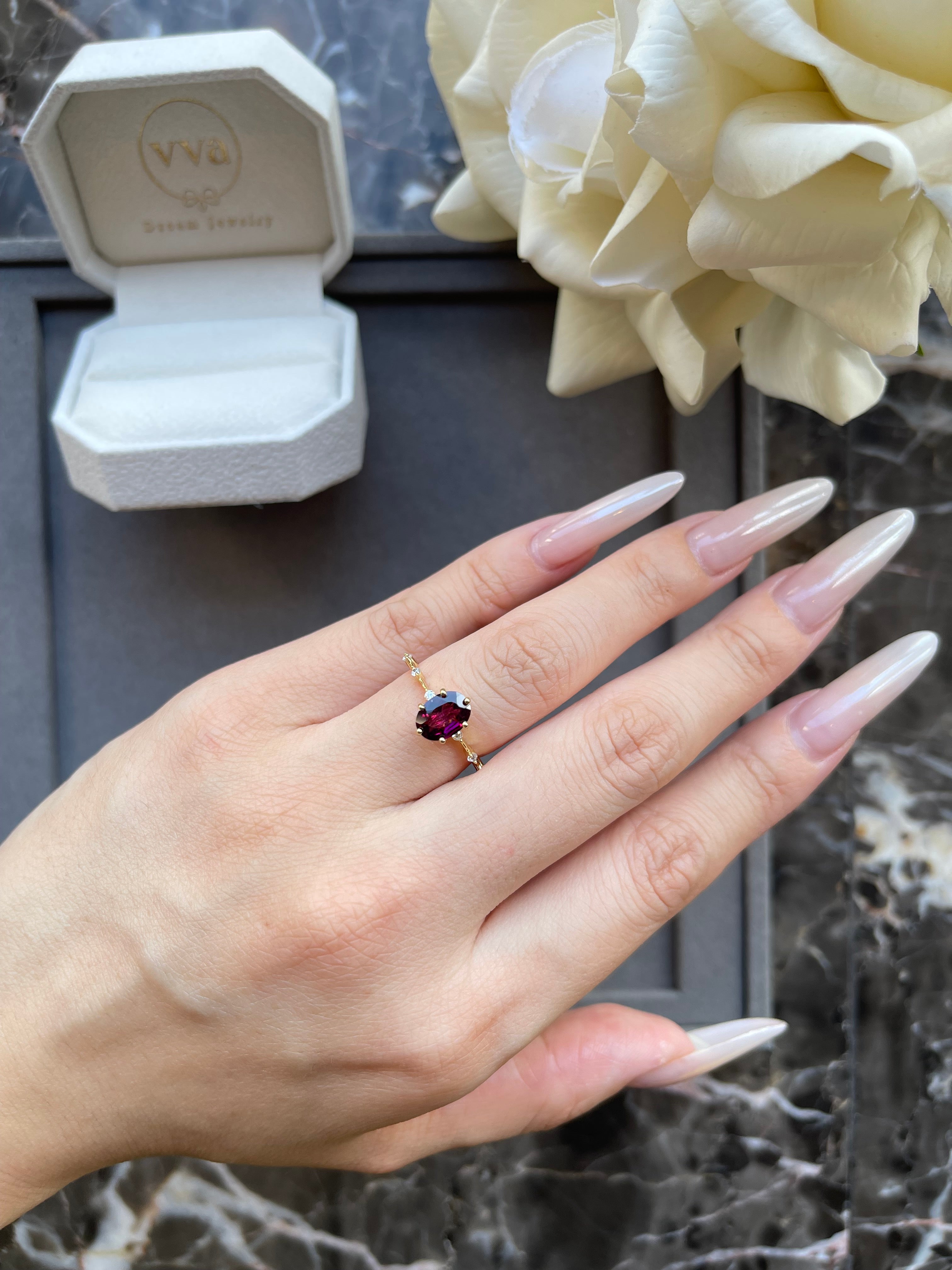 【Passion】Unique Handmade Natural Rhodolite Garnet Engagement Ring 1.5ct Oval Shape