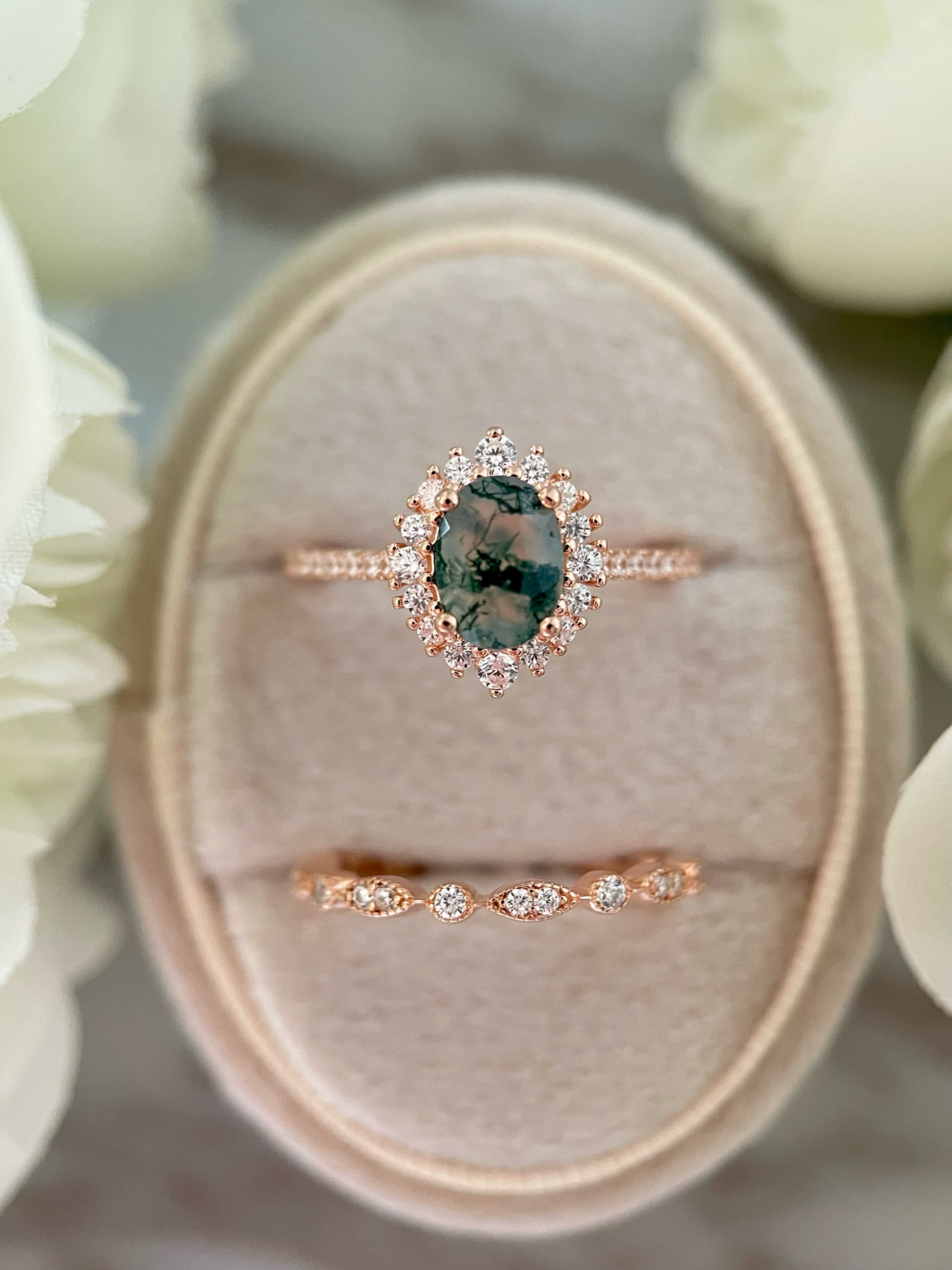 【Ensemble Solara】Ensemble unique de bagues de fiançailles en agate mousse naturelle, taillée à la main, 2 pièces, 1,5 ct, forme ovale