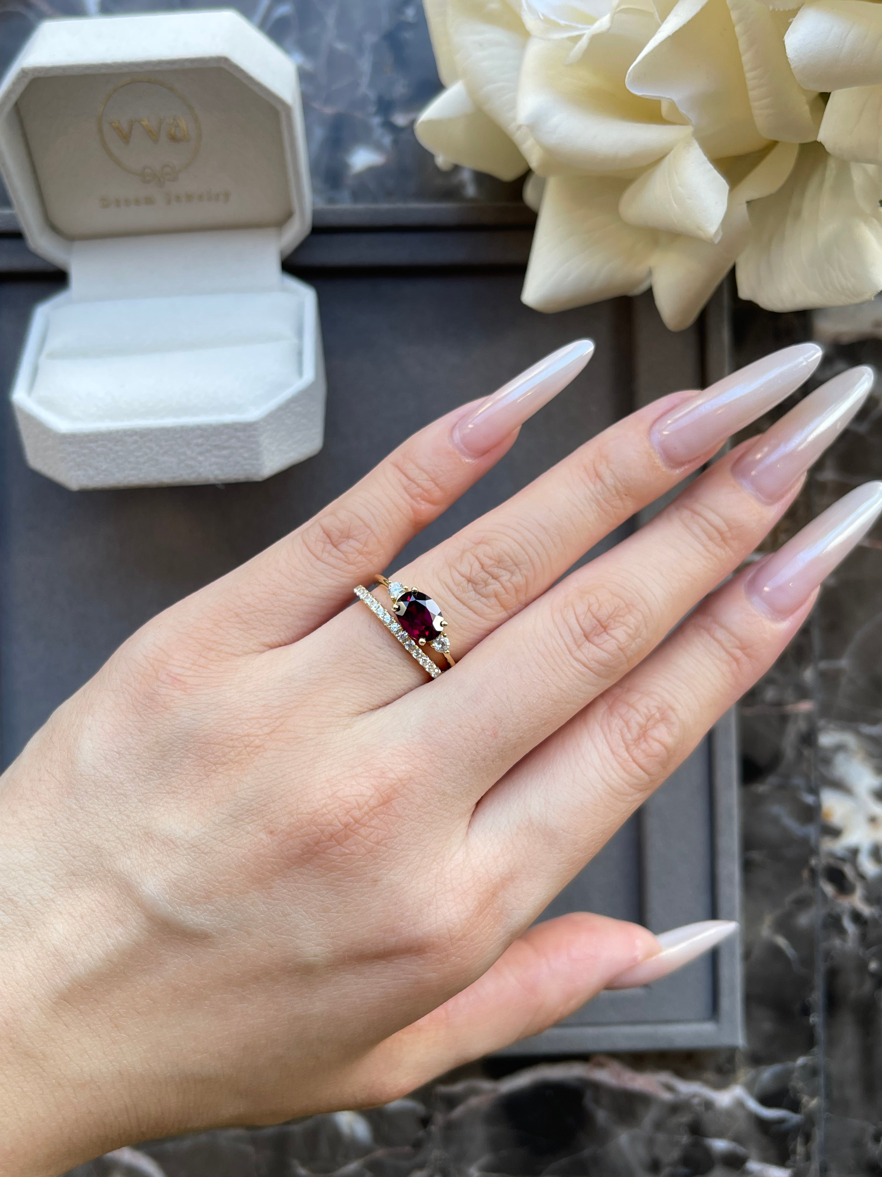 【Rubicund Ember】Unique Handmade Natural Rhodolite Garnet Engagement Ring 1.5ct Oval Cut