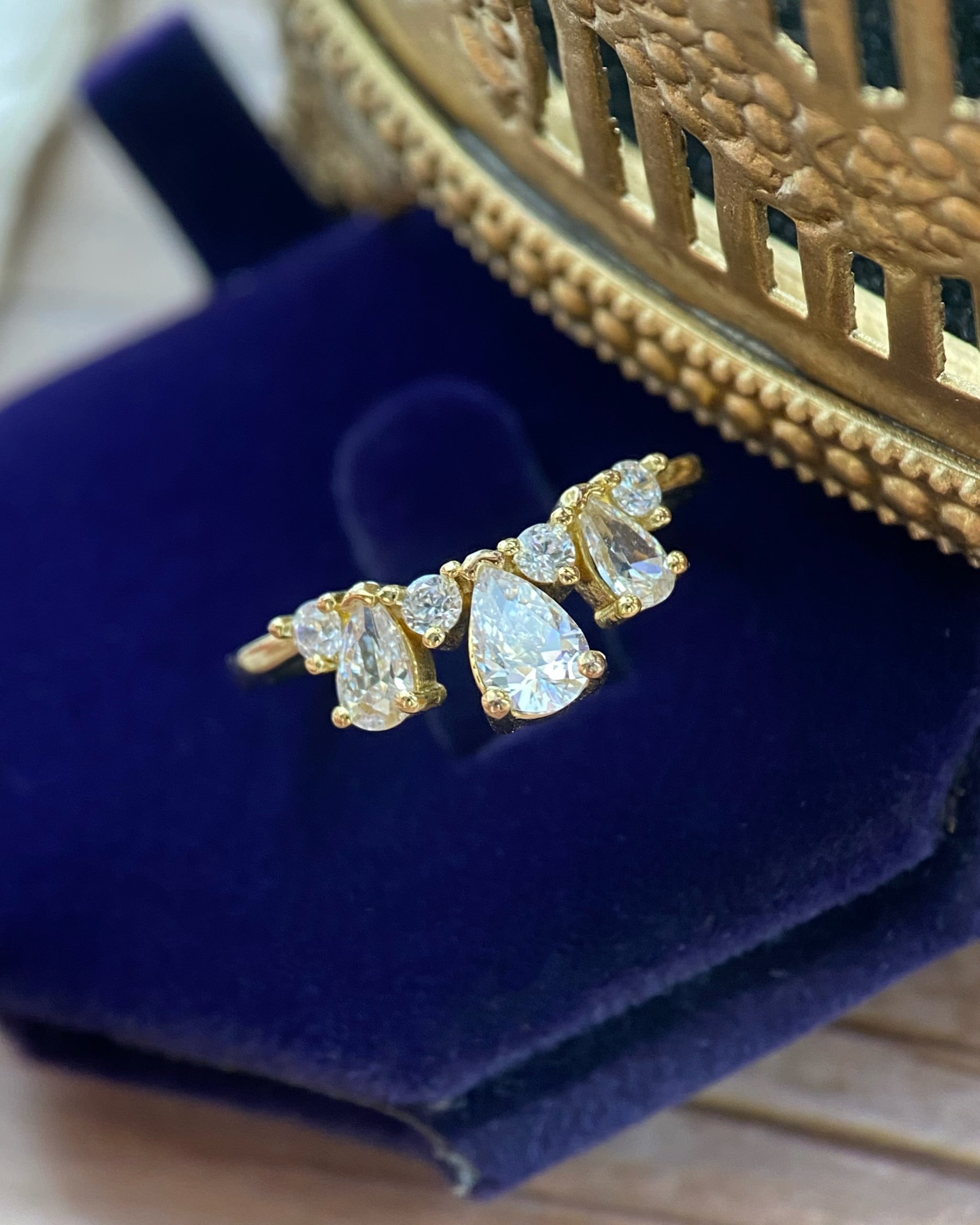 The Seraph | Handmade Curved Pear & Round Cluster Crown Wedding Band