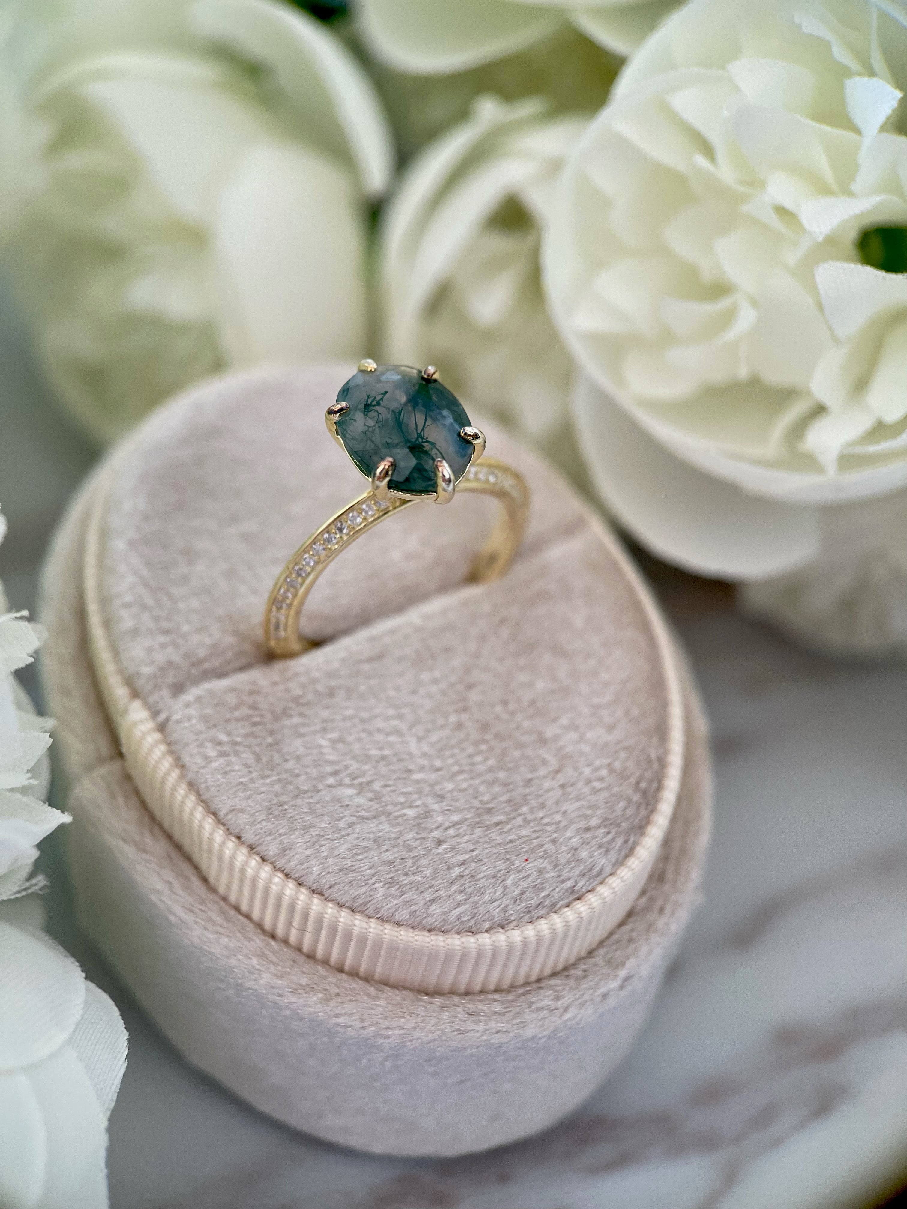 【Mysterium】Bague de fiançailles unique en agate mousse naturelle, faite à la main, 3 carats, forme ovale