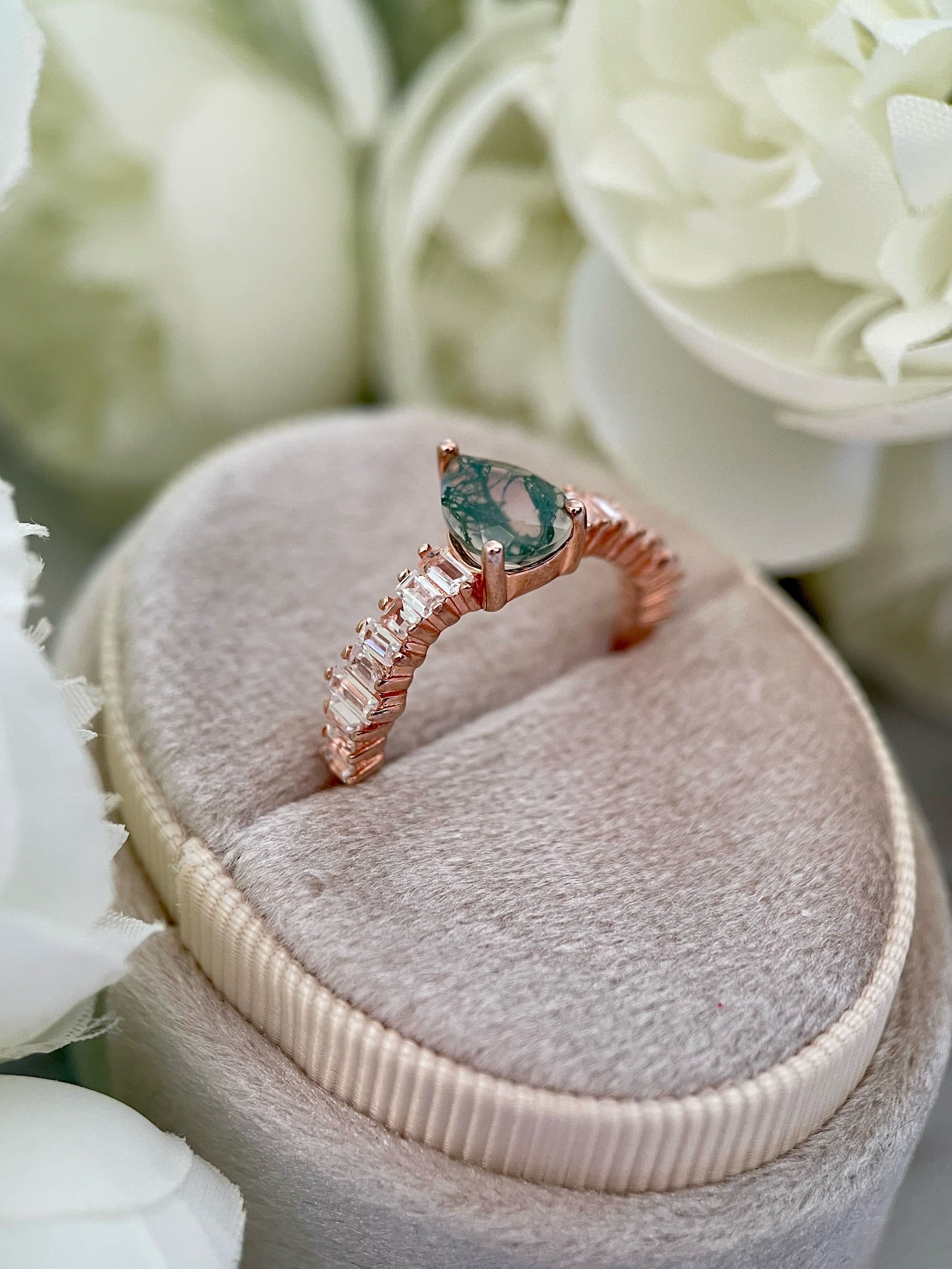 【Dewdrop Canopy】Unique Handmade Natural Moss Agate Engagement Ring 0.8ct Pear Shape