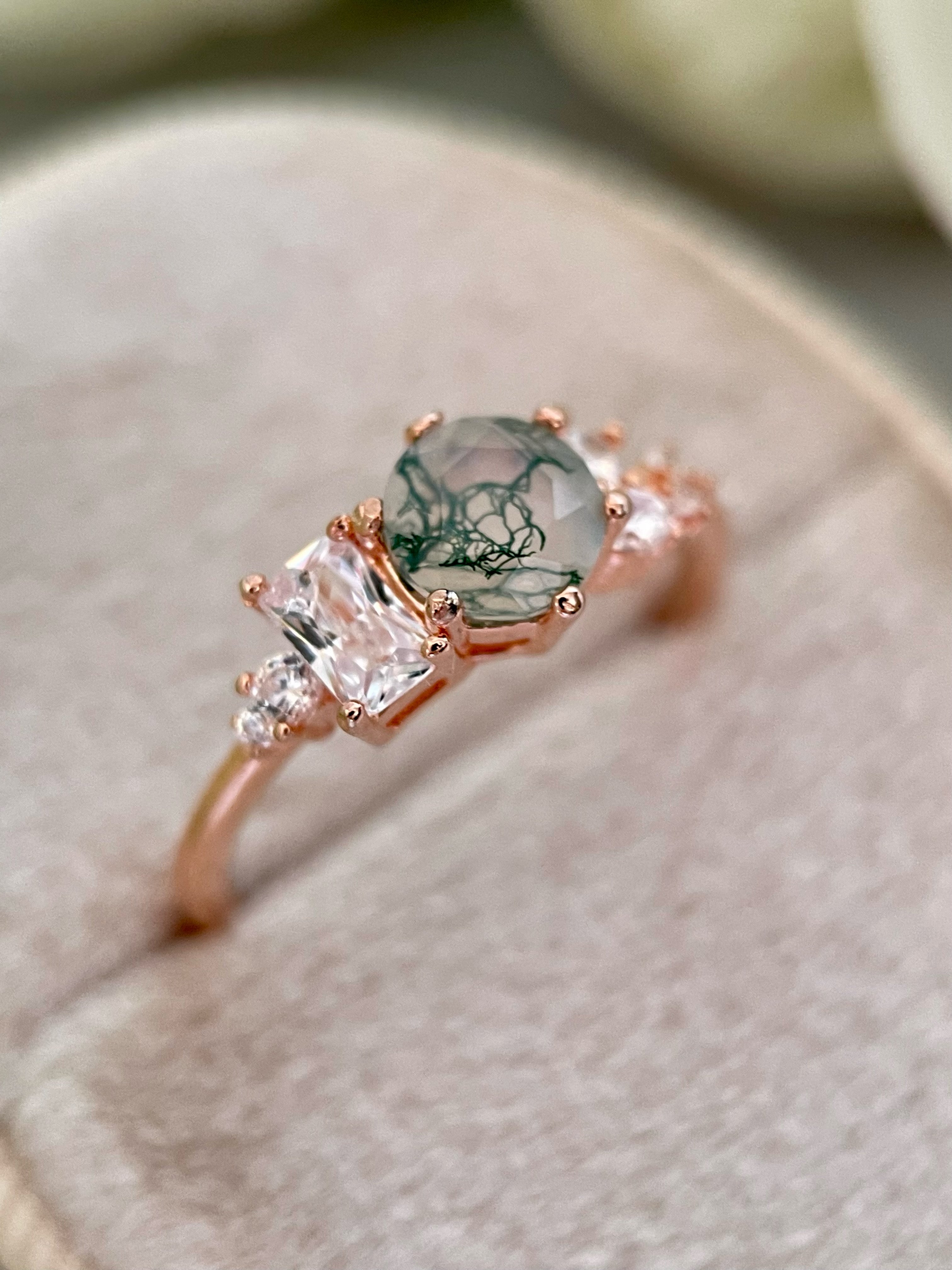 【Veridia Cascade】Unique Handmade Natural Moss Agate Engagement Ring 0.8ct Round Cut