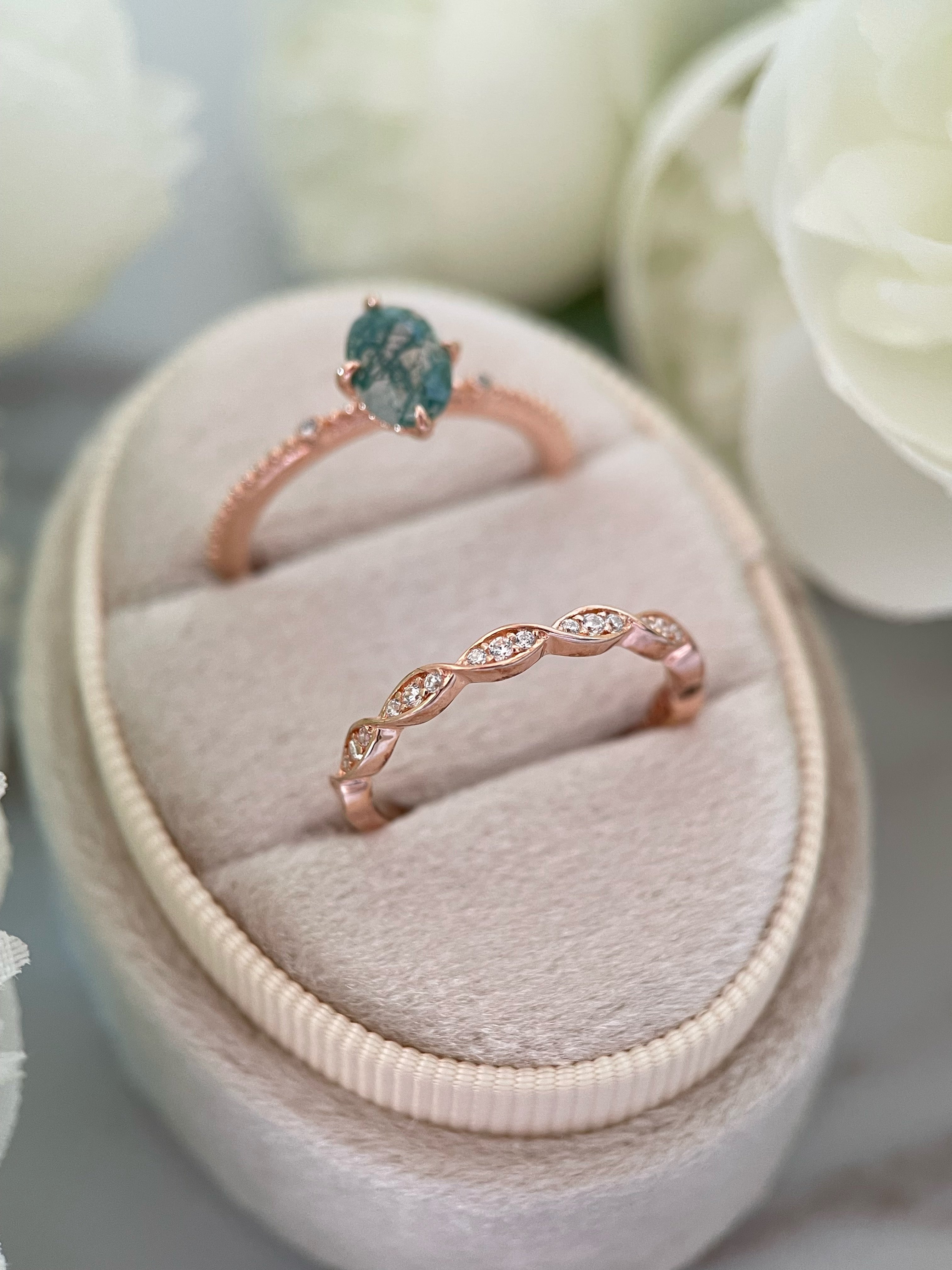 【Ensemble Veridian】Ensemble de 2 bagues de fiançailles ovales en agate mousse naturelle, 3 carats, fabriquées à la main.