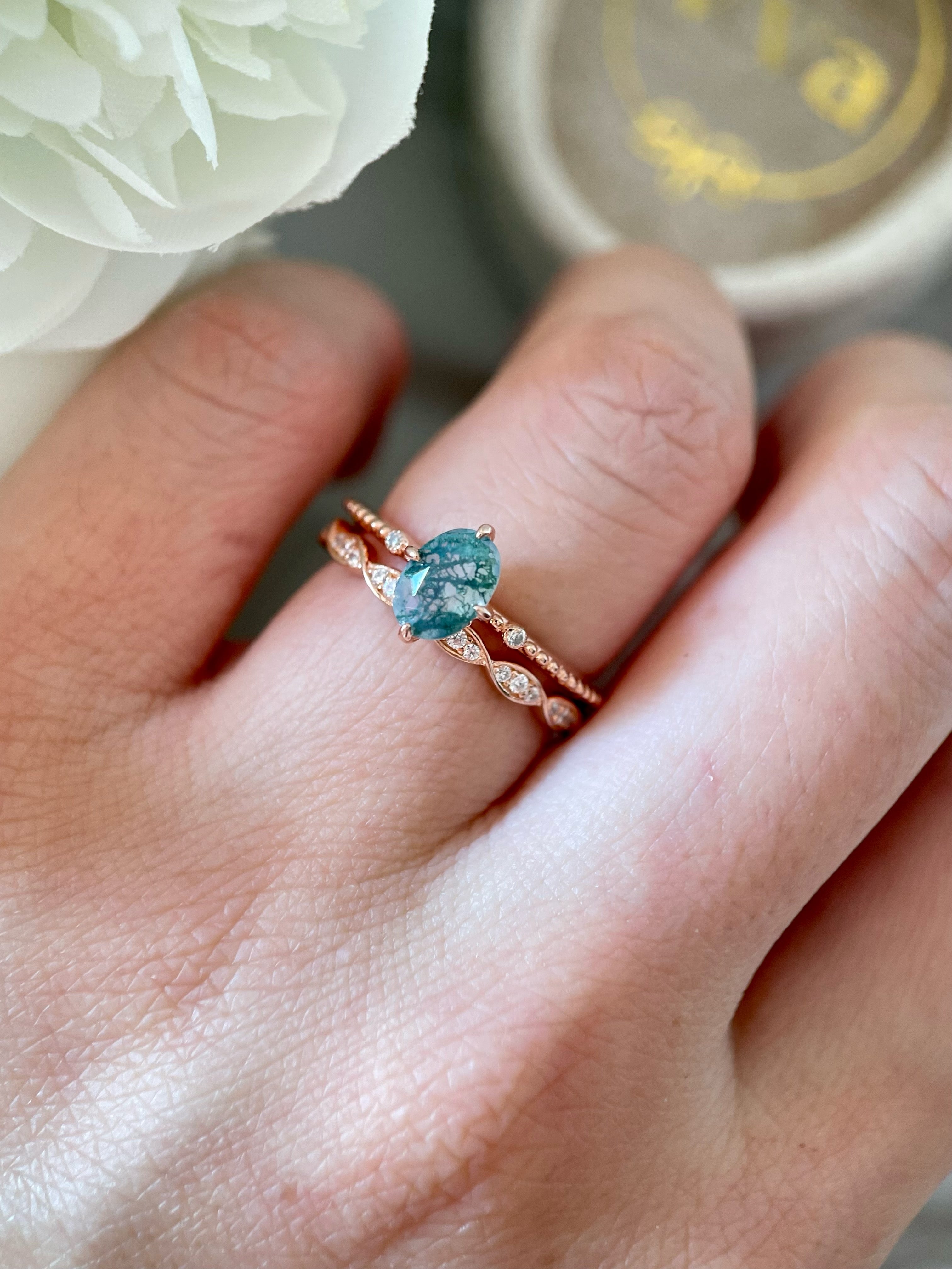 【Ensemble Veridian】Ensemble de 2 bagues de fiançailles ovales en agate mousse naturelle, 3 carats, fabriquées à la main.