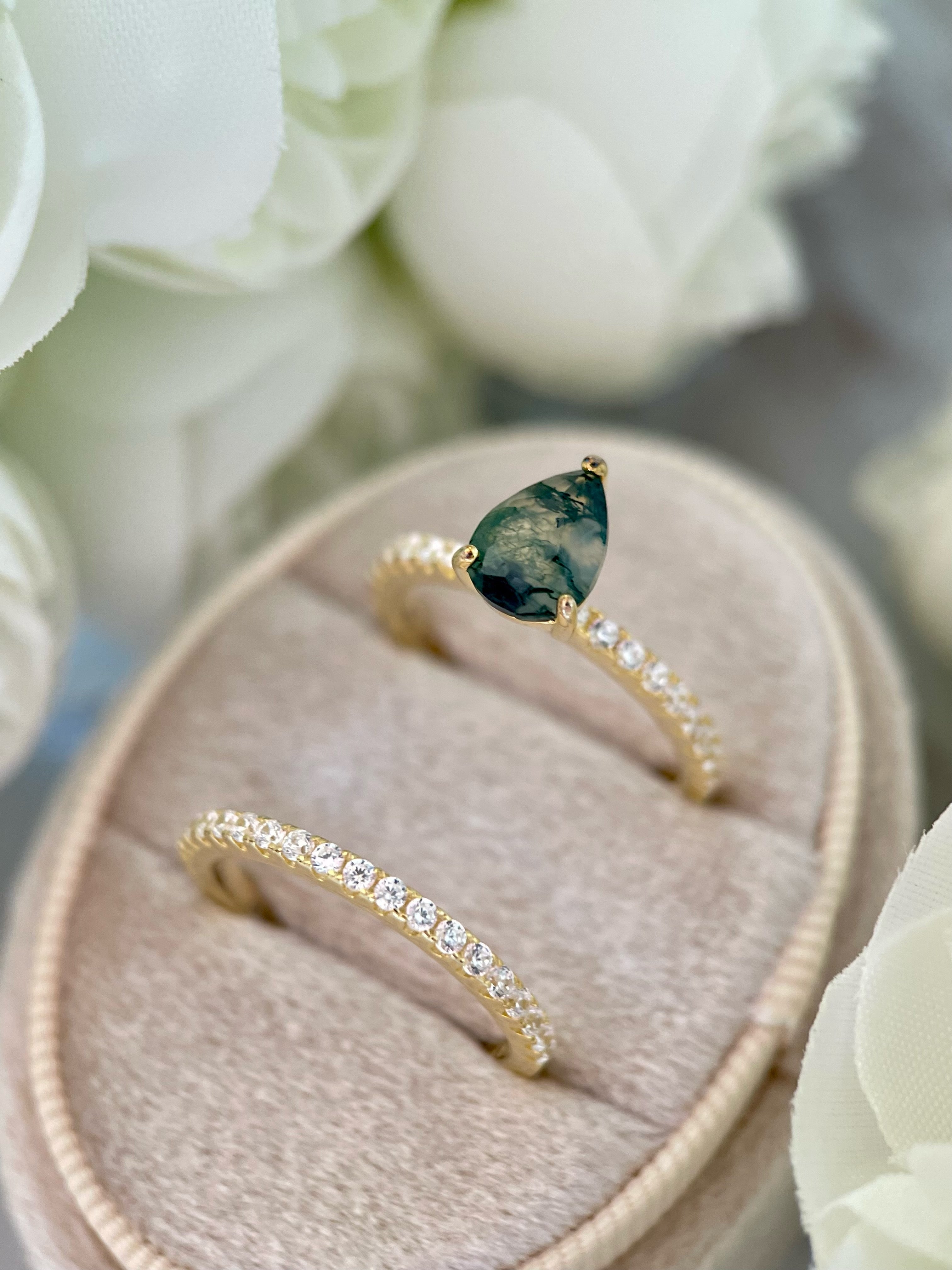 【Naiad Set】Unique Handmade Natural Moss Agate Engagement Ring Set 2pcs 0.8ct Pear Shape
