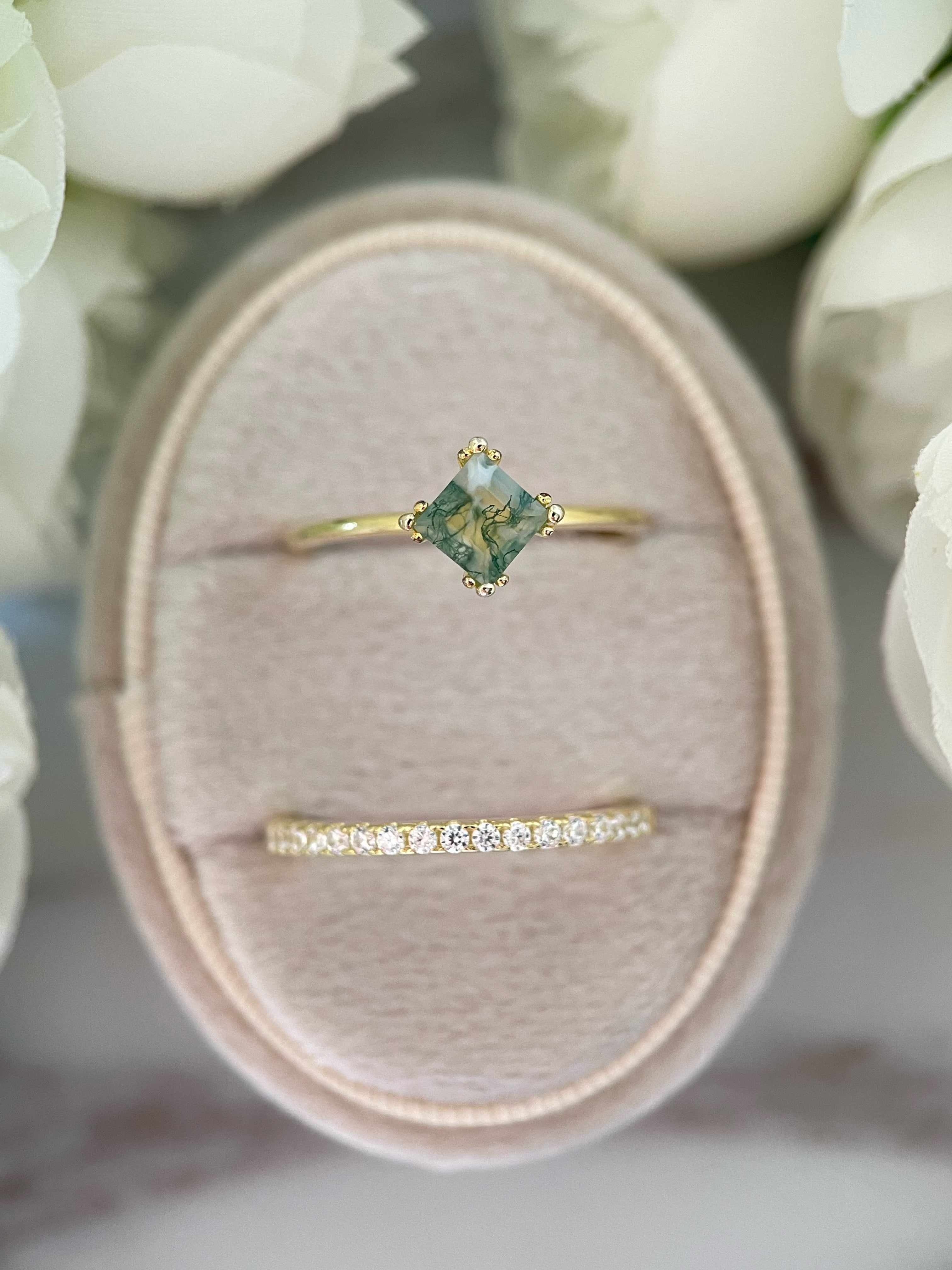 【Ensemble Sylvan Majesty】Ensemble de 2 bagues de fiançailles uniques, faites à la main, en agate mousse naturelle de 0,75 ct, forme princesse