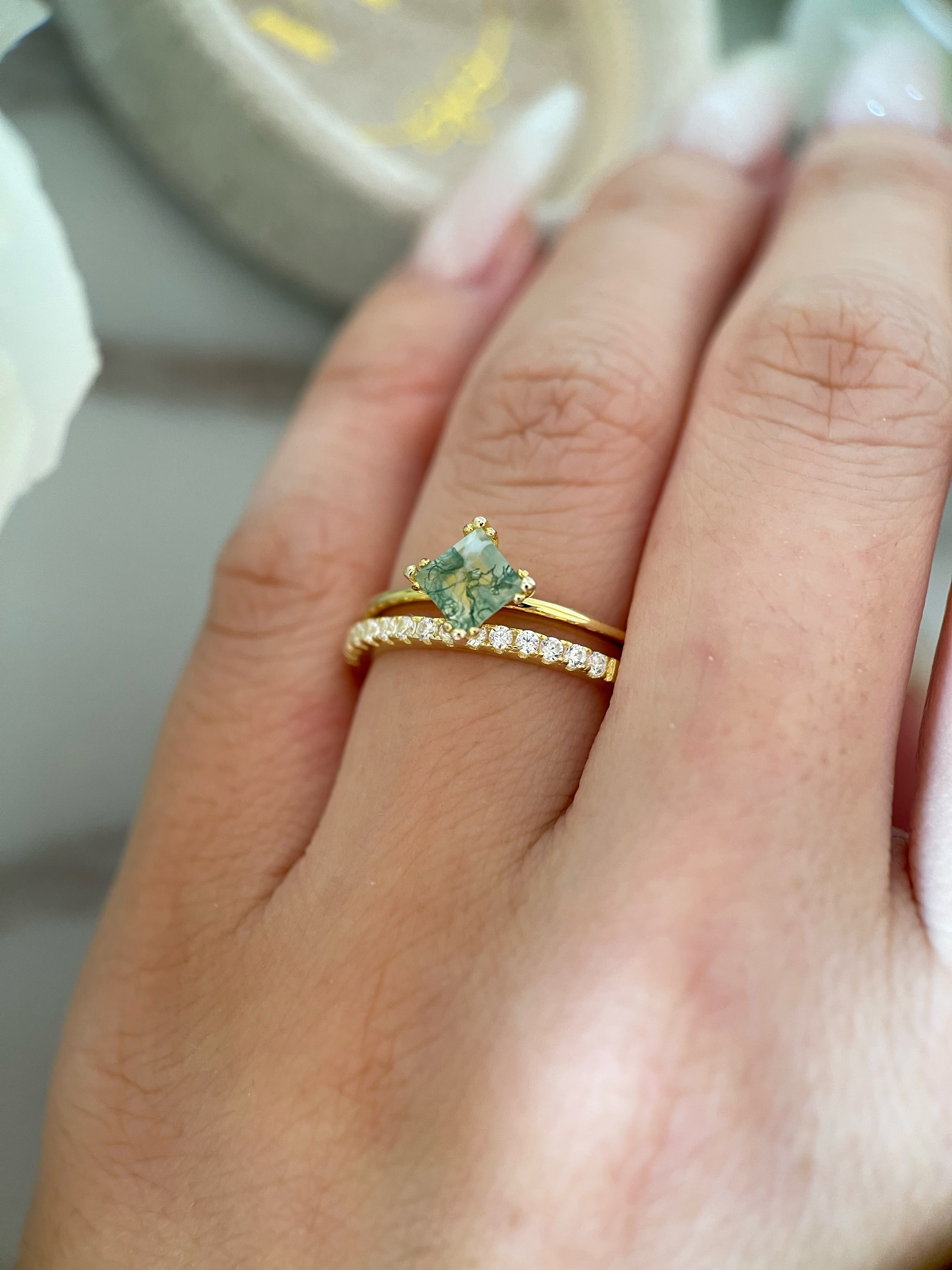 【Ensemble Sylvan Majesty】Ensemble de 2 bagues de fiançailles uniques, faites à la main, en agate mousse naturelle de 0,75 ct, forme princesse