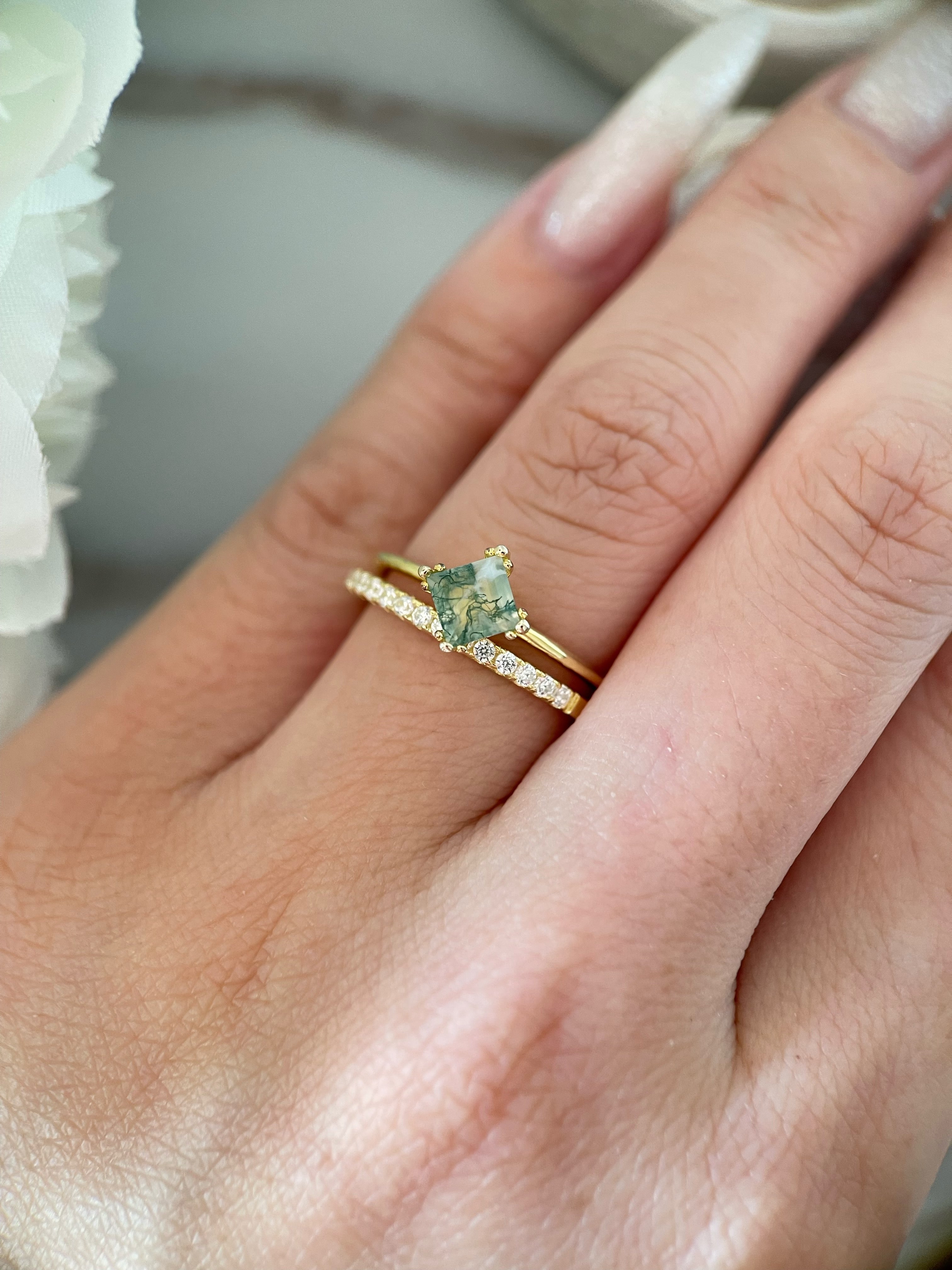 【Ensemble Sylvan Majesty】Ensemble de 2 bagues de fiançailles uniques, faites à la main, en agate mousse naturelle de 0,75 ct, forme princesse