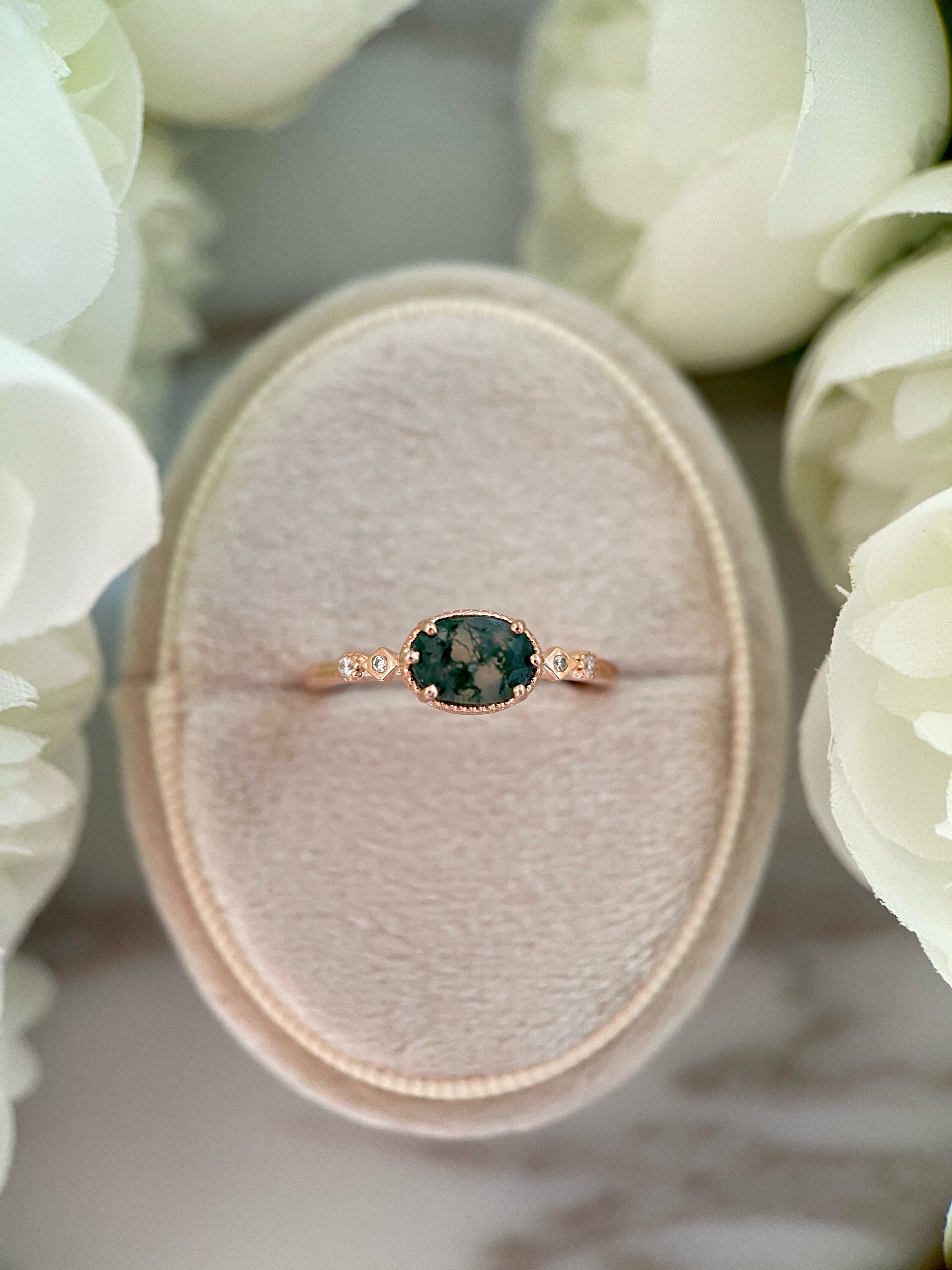 【The Still Pond】Unique Handmade Natural Moss Agate Engagement Ring 0.75ct Oval Cut