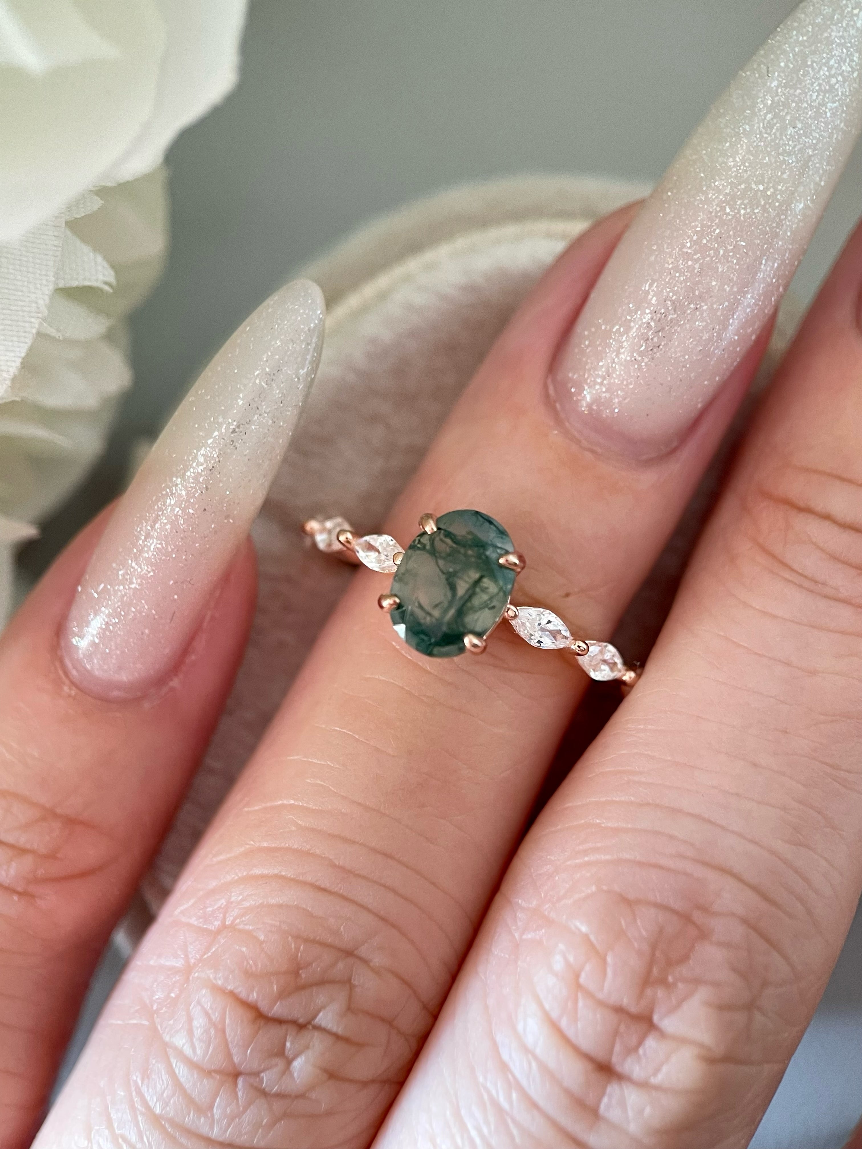 【Greenwood】Bague de fiançailles unique en agate mousse naturelle faite à la main, 1,5 ct, forme ovale