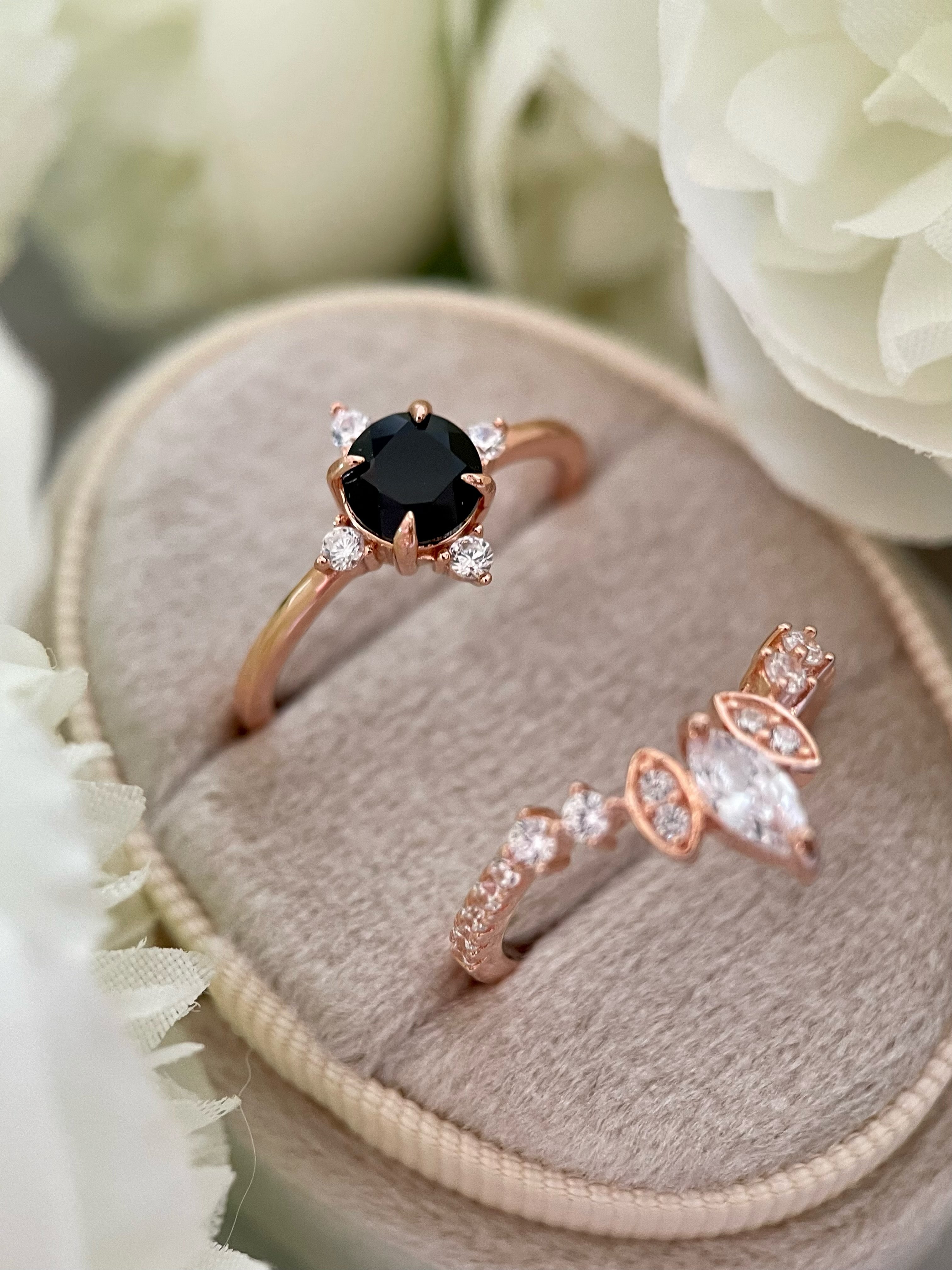 【HECATE SET】Unique Handmade Natural Black Onyx Engagement Ring Set 2pcs Round Cut 0.8ct