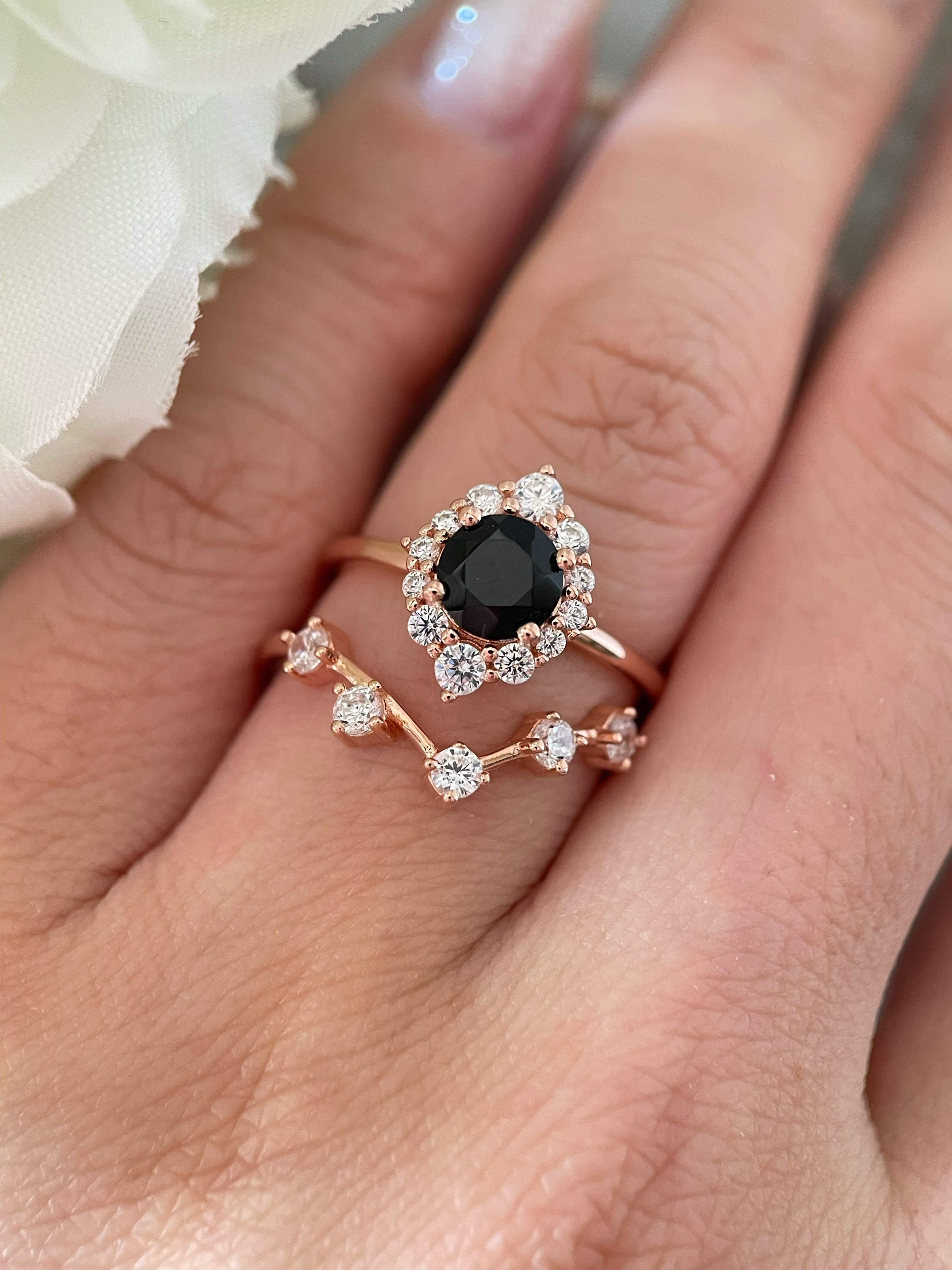 【Ensemble Isolde】Ensemble unique de bagues de fiançailles artisanales en onyx noir naturel, 2 pièces, 0,8 ct, forme ronde