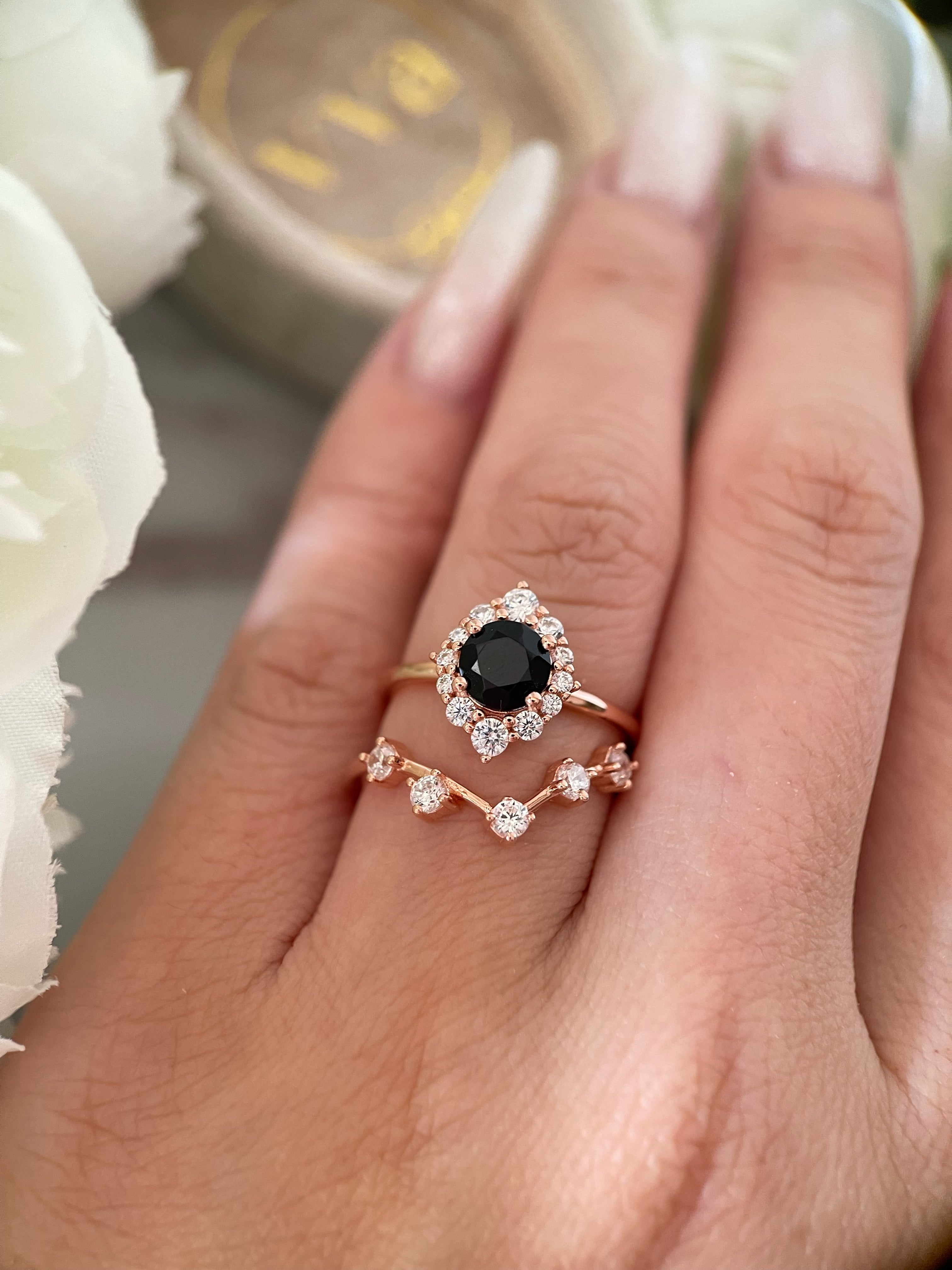 【Ensemble Isolde】Ensemble unique de bagues de fiançailles artisanales en onyx noir naturel, 2 pièces, 0,8 ct, forme ronde