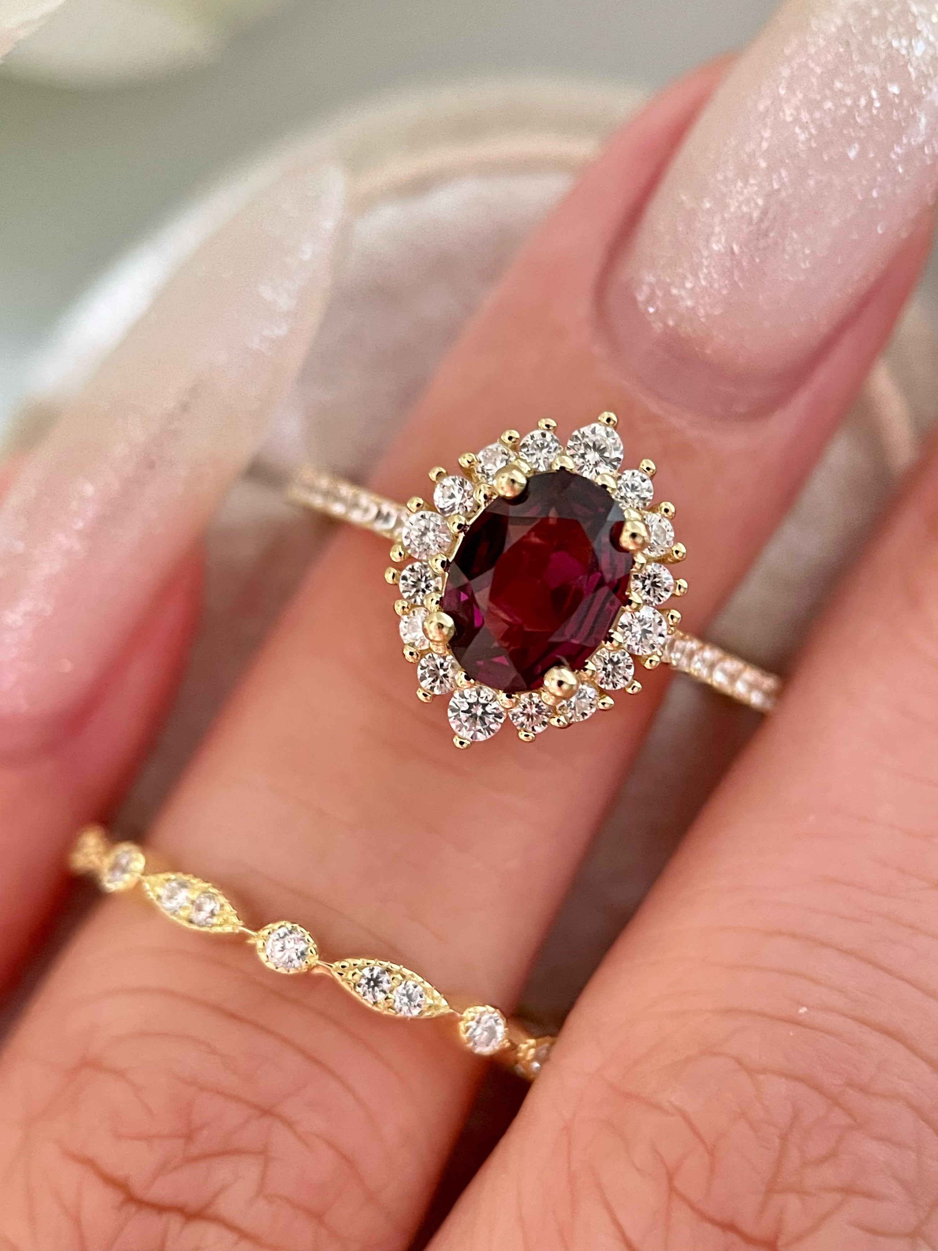 【Ensemble Valencia】 Bague de fiançailles artisanale en grenat rhodolite naturel, 2 pièces, 1,5 ct, forme ovale
