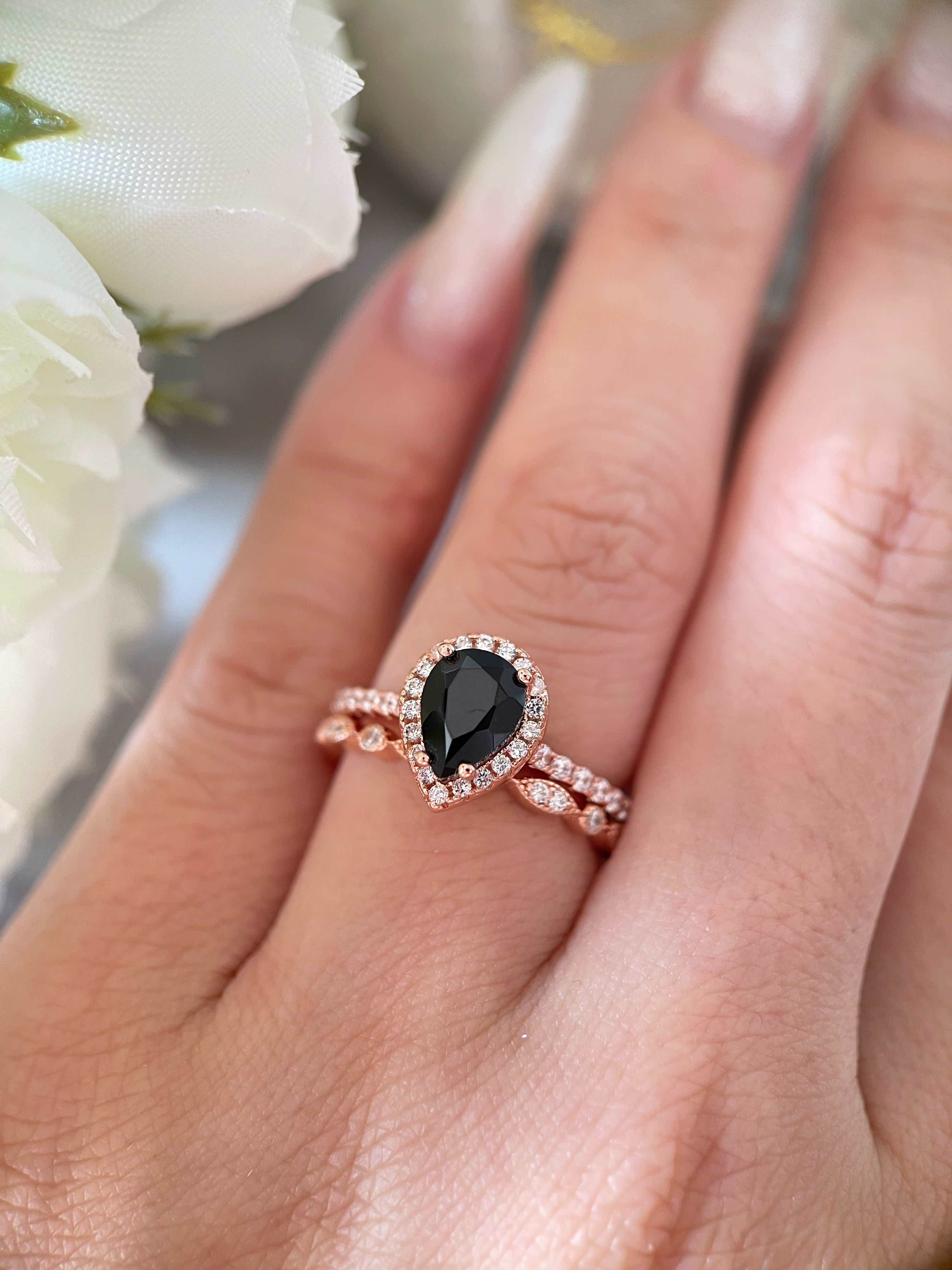 【Ensemble Ebon Vortex】Ensemble de 2 bagues de fiançailles en onyx noir naturel fait main, 0,8 ct, forme poire